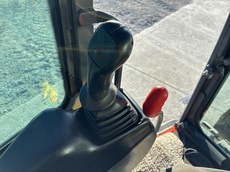 2022 Volvo ECR88D Excavator