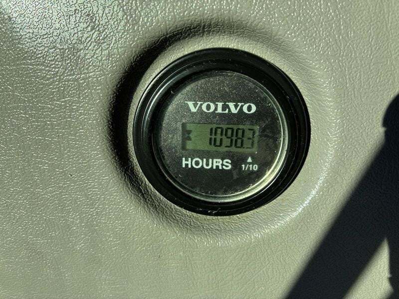 2022 Volvo ECR88D Excavator