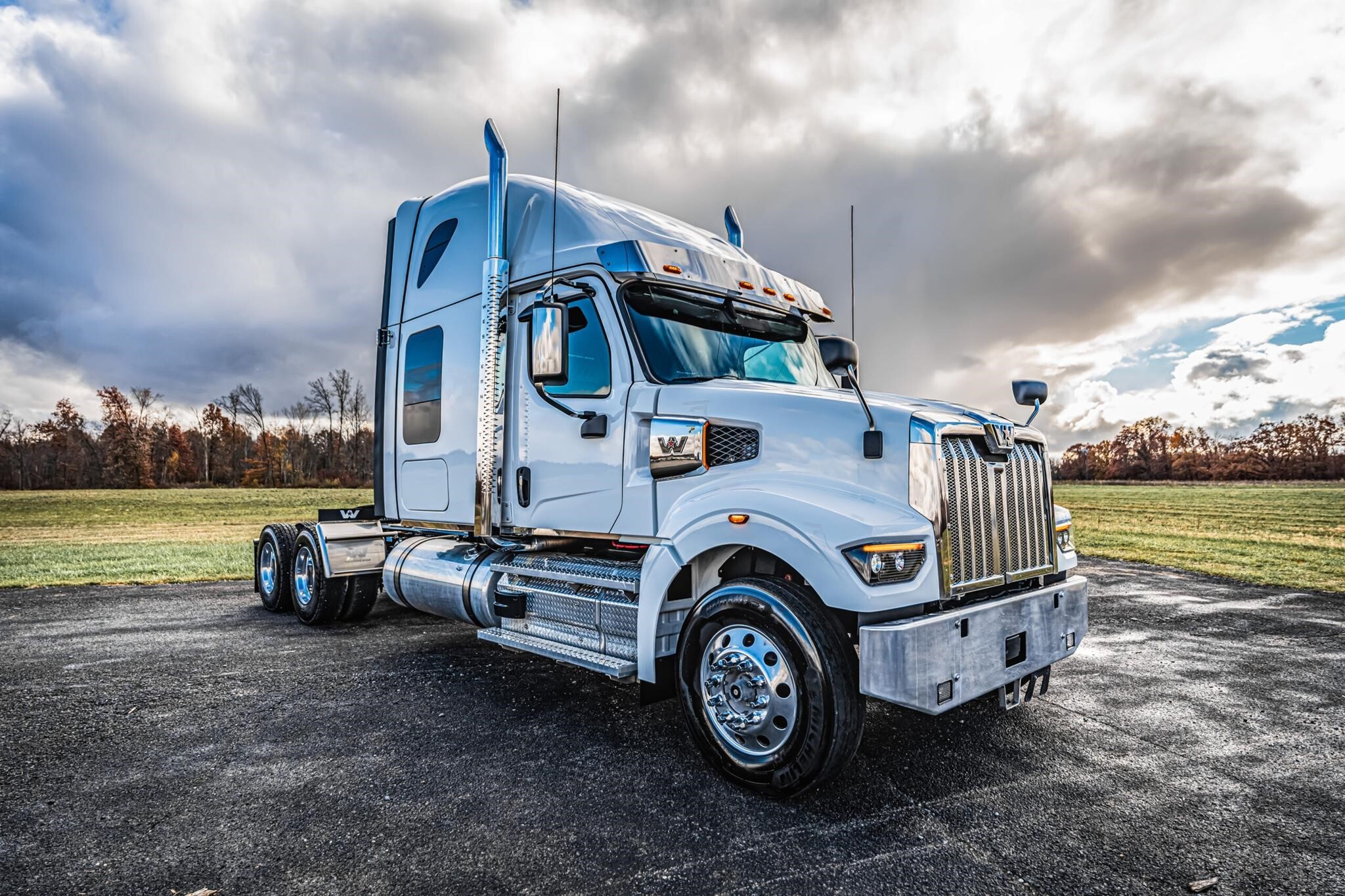 2024 Western Star 49X Semi Trucks/Trailer