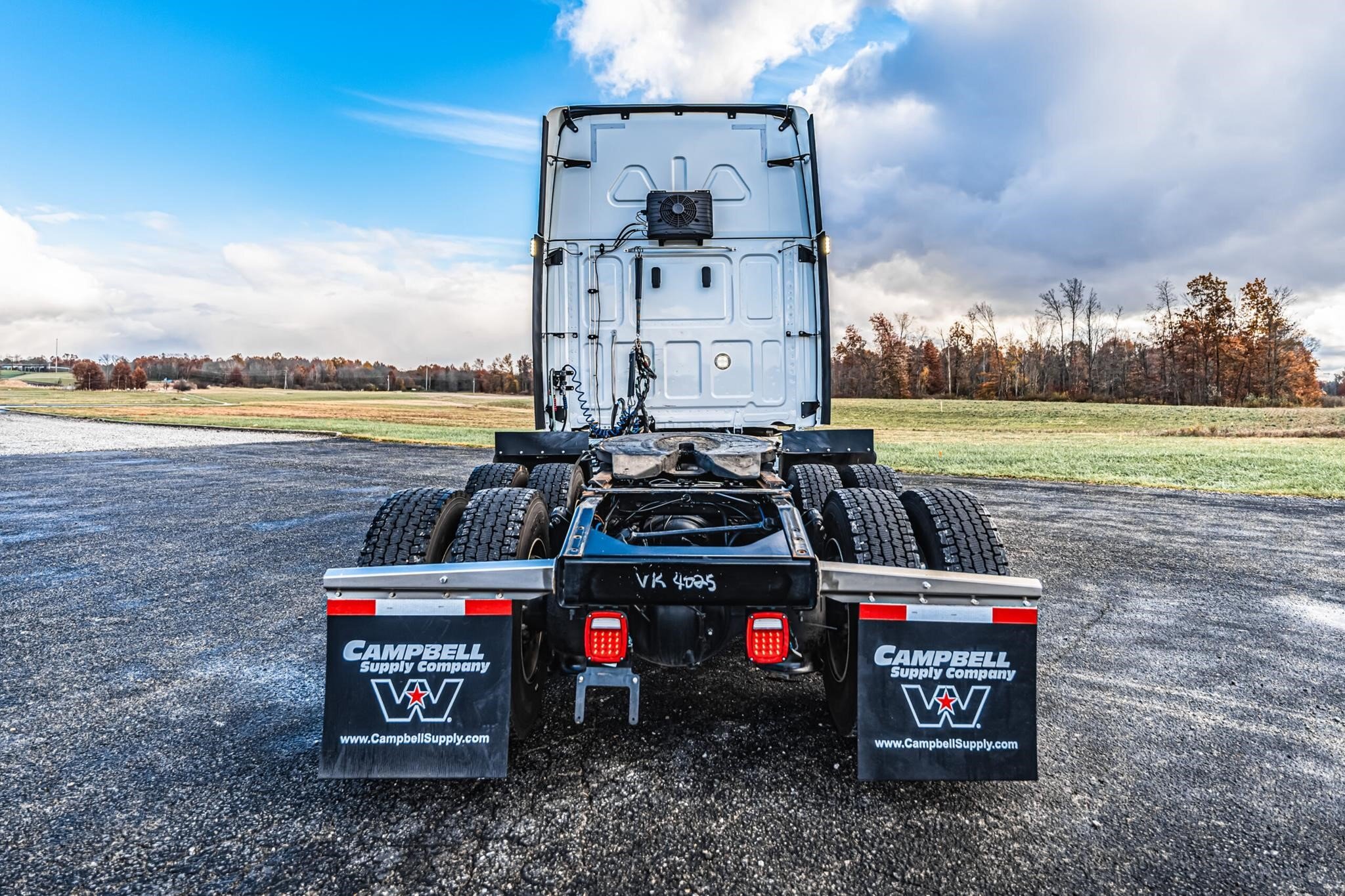 2024 Western Star 49X Semi Trucks/Trailer