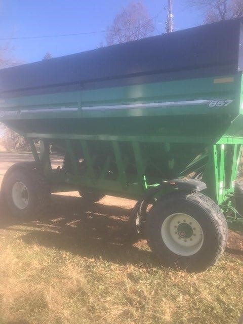 2013 Brent 657 Gravity Wagon