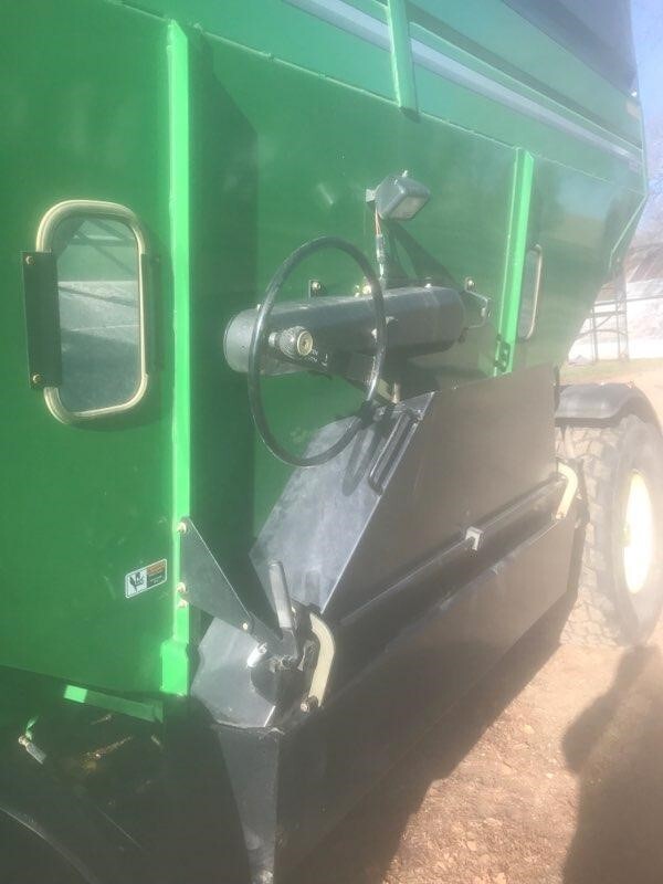 2013 Brent 657 Gravity Wagon