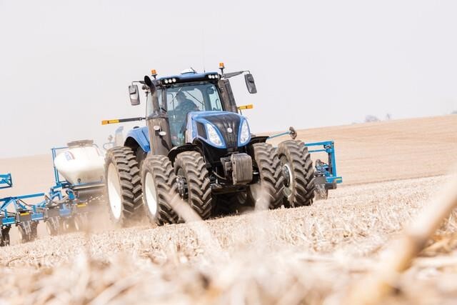 2025 New Holland T8.385 Tractor