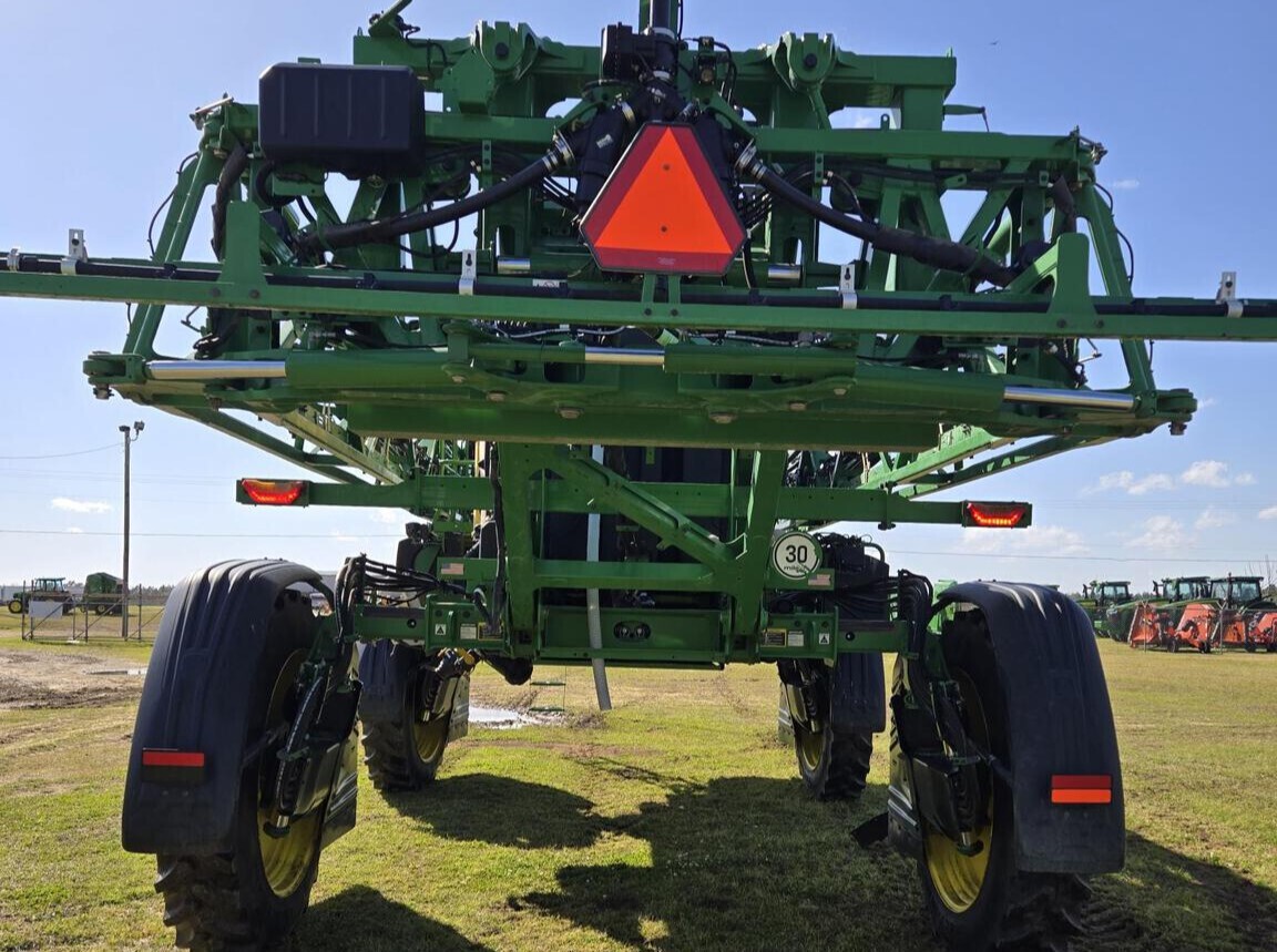 2023 John Deere 408R Self-Propelled Sprayer