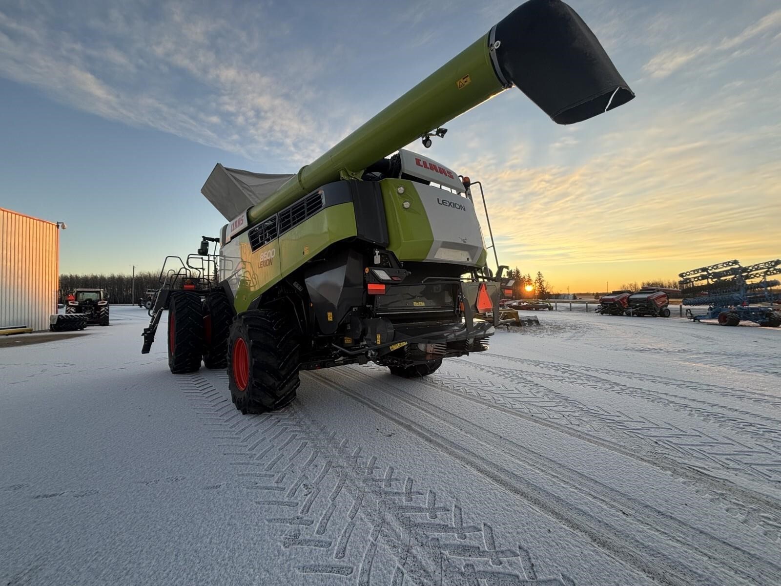2022 Claas LEXION 8600 Combine