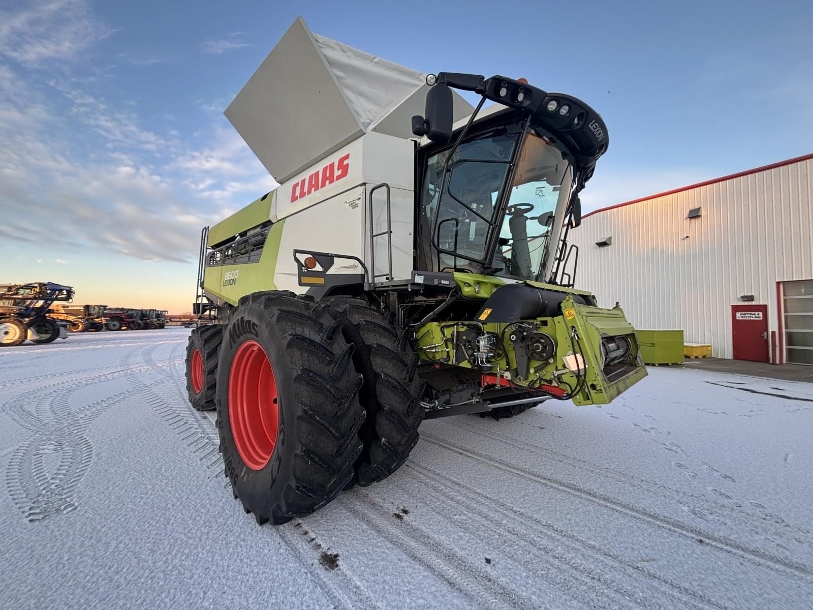 2022 Claas LEXION 8600 Combine