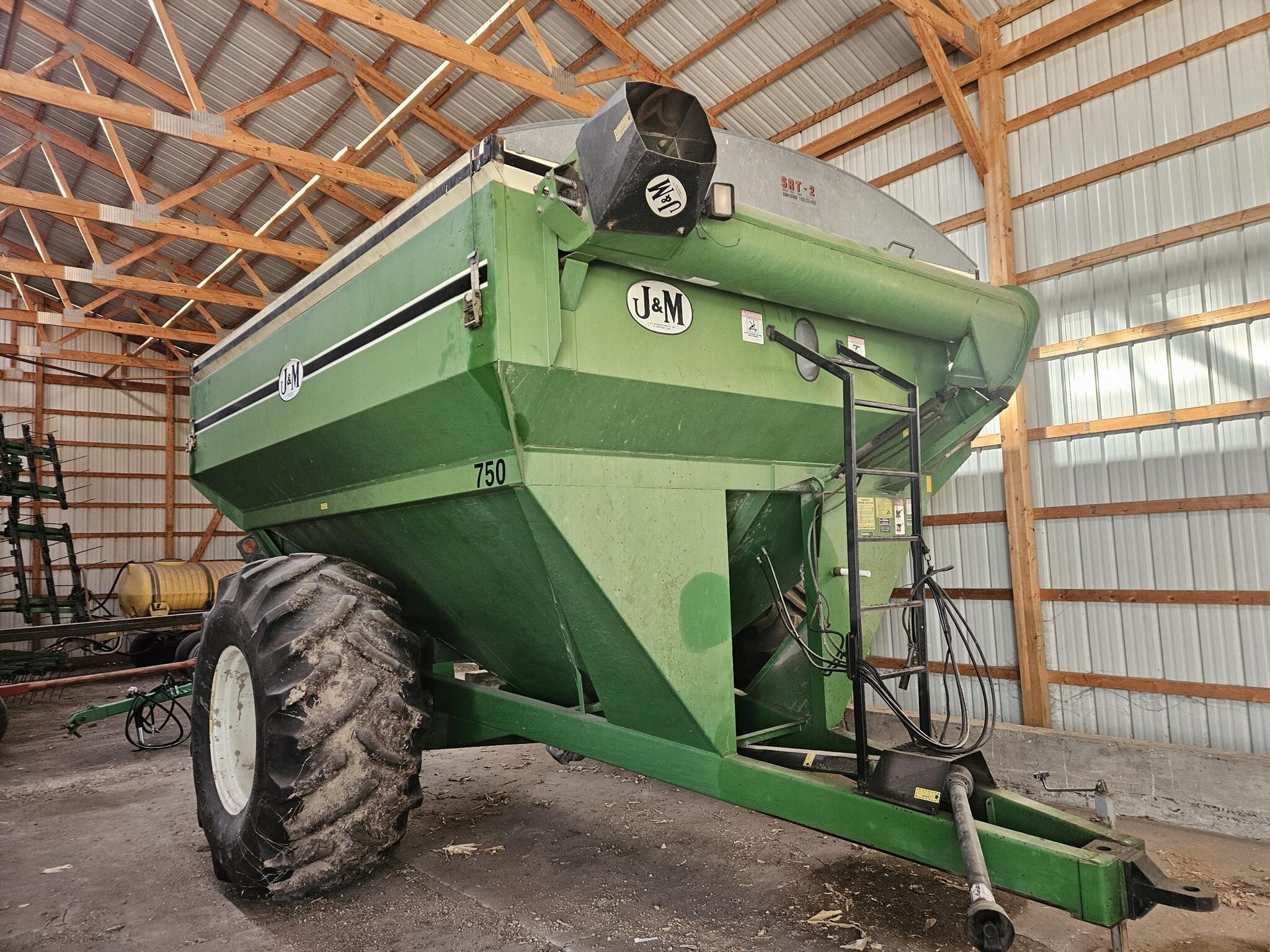 1998 J&M 750-14 Grain Cart