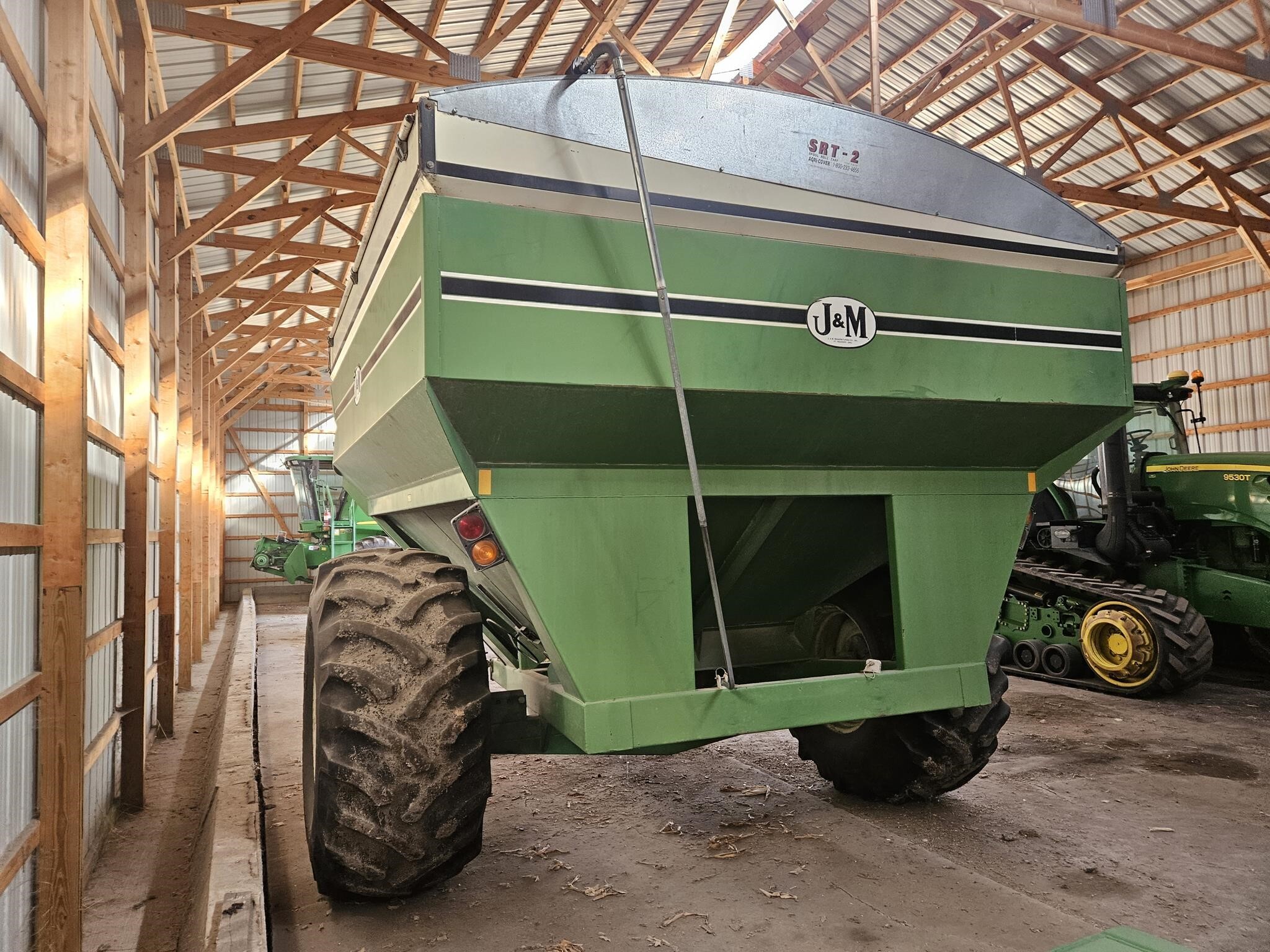 1998 J&M 750-14 Grain Cart