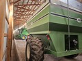 1998 J&M 750-14 Grain Cart