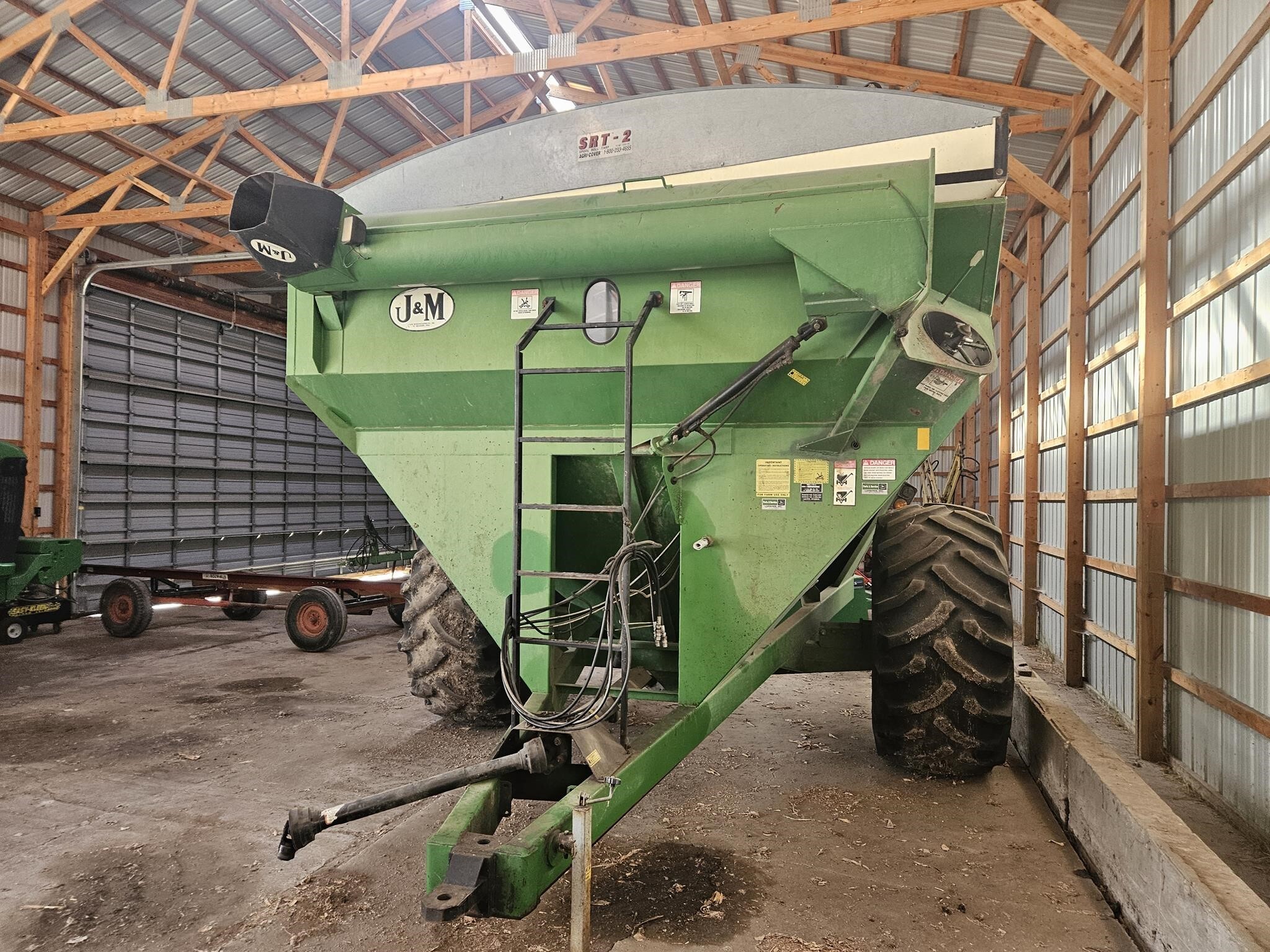1998 J&M 750-14 Grain Cart