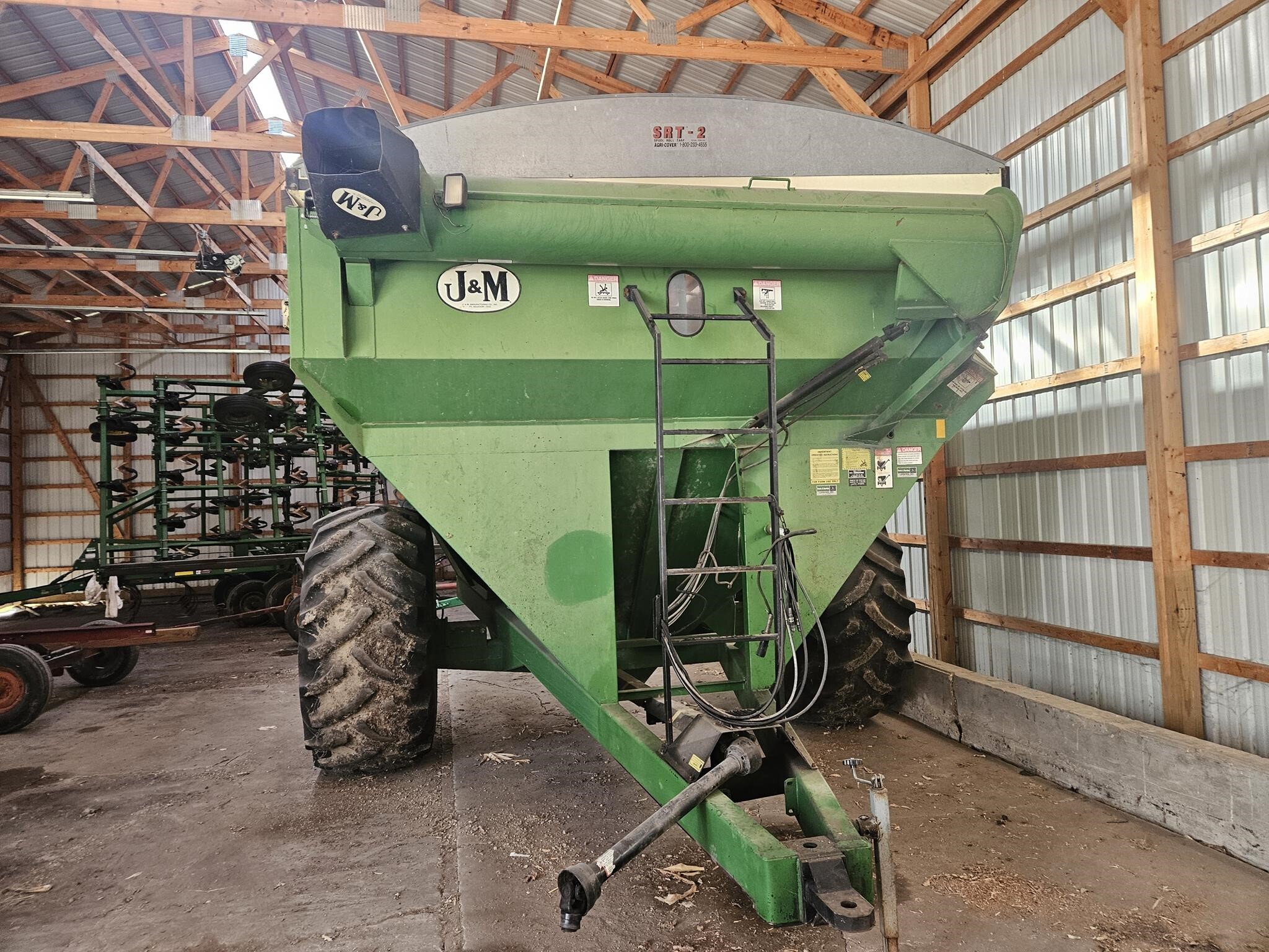 1998 J&M 750-14 Grain Cart