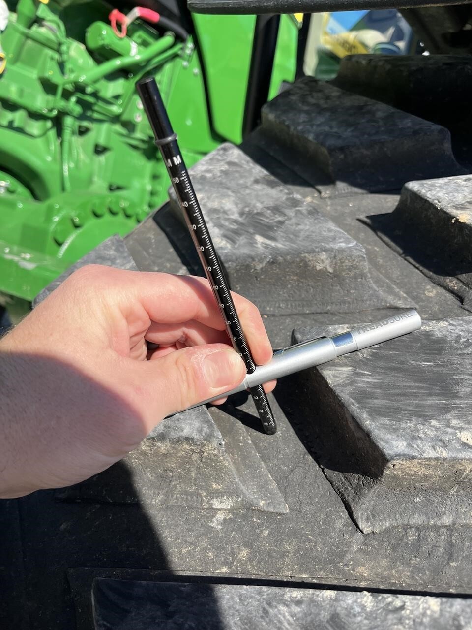 2022 John Deere 8RX 370 Tractor