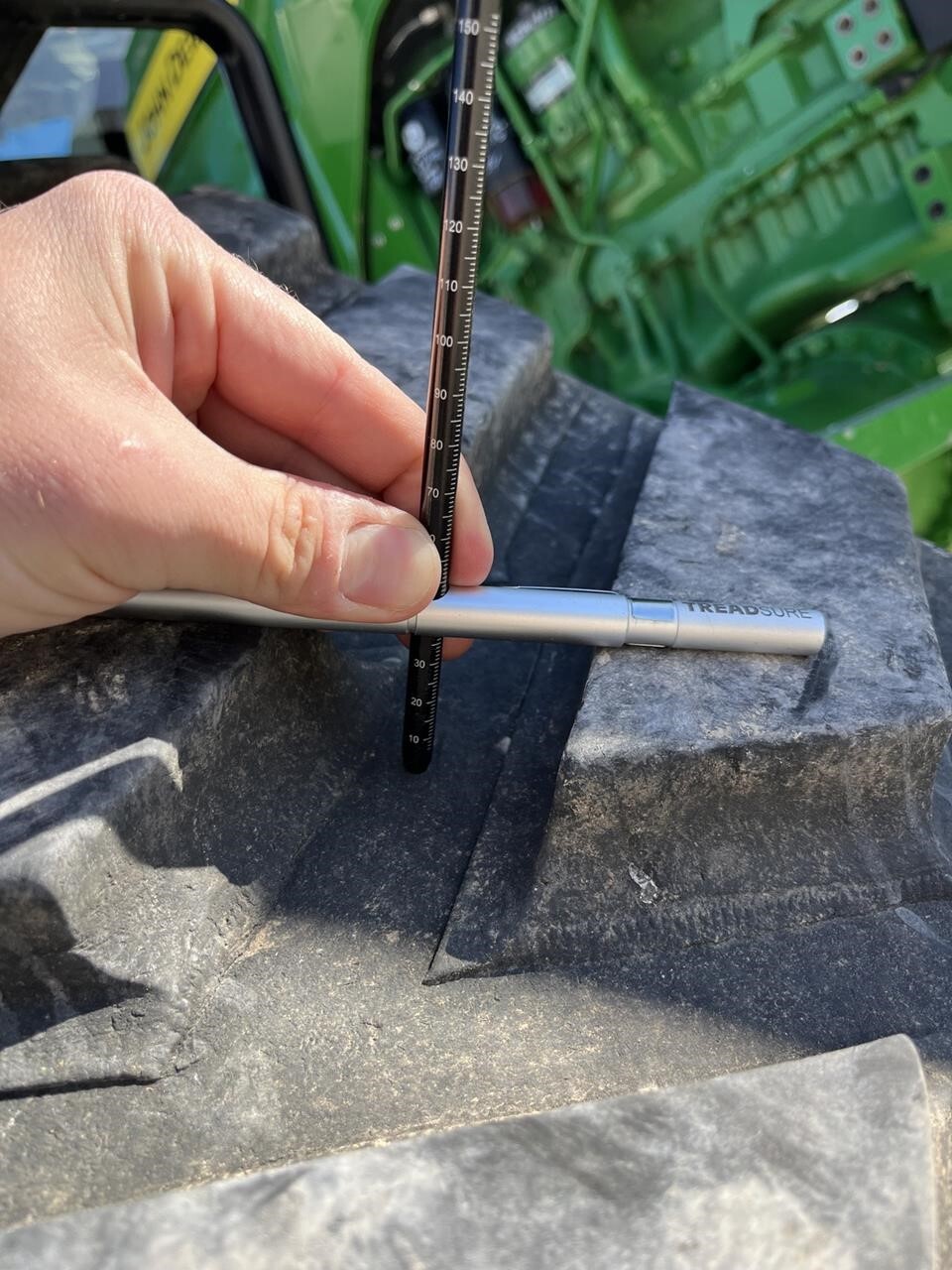 2022 John Deere 8RX 370 Tractor