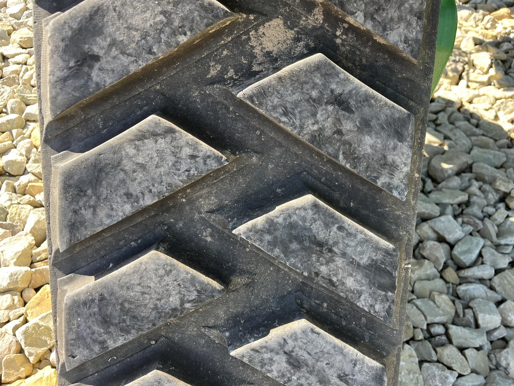 2022 John Deere 8RX 370 Tractor