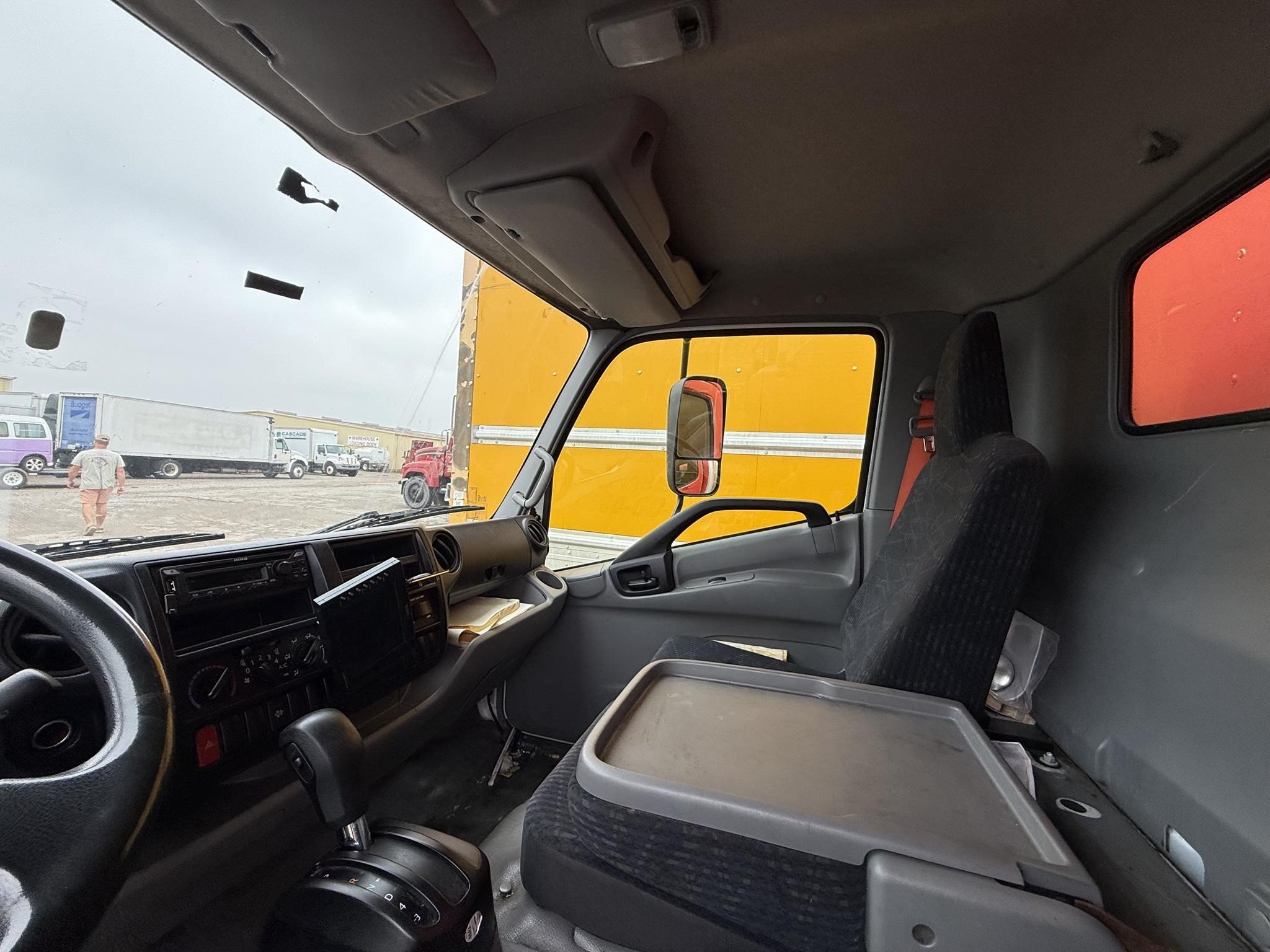 2018 Hino 195 Box Trucks/Trailer