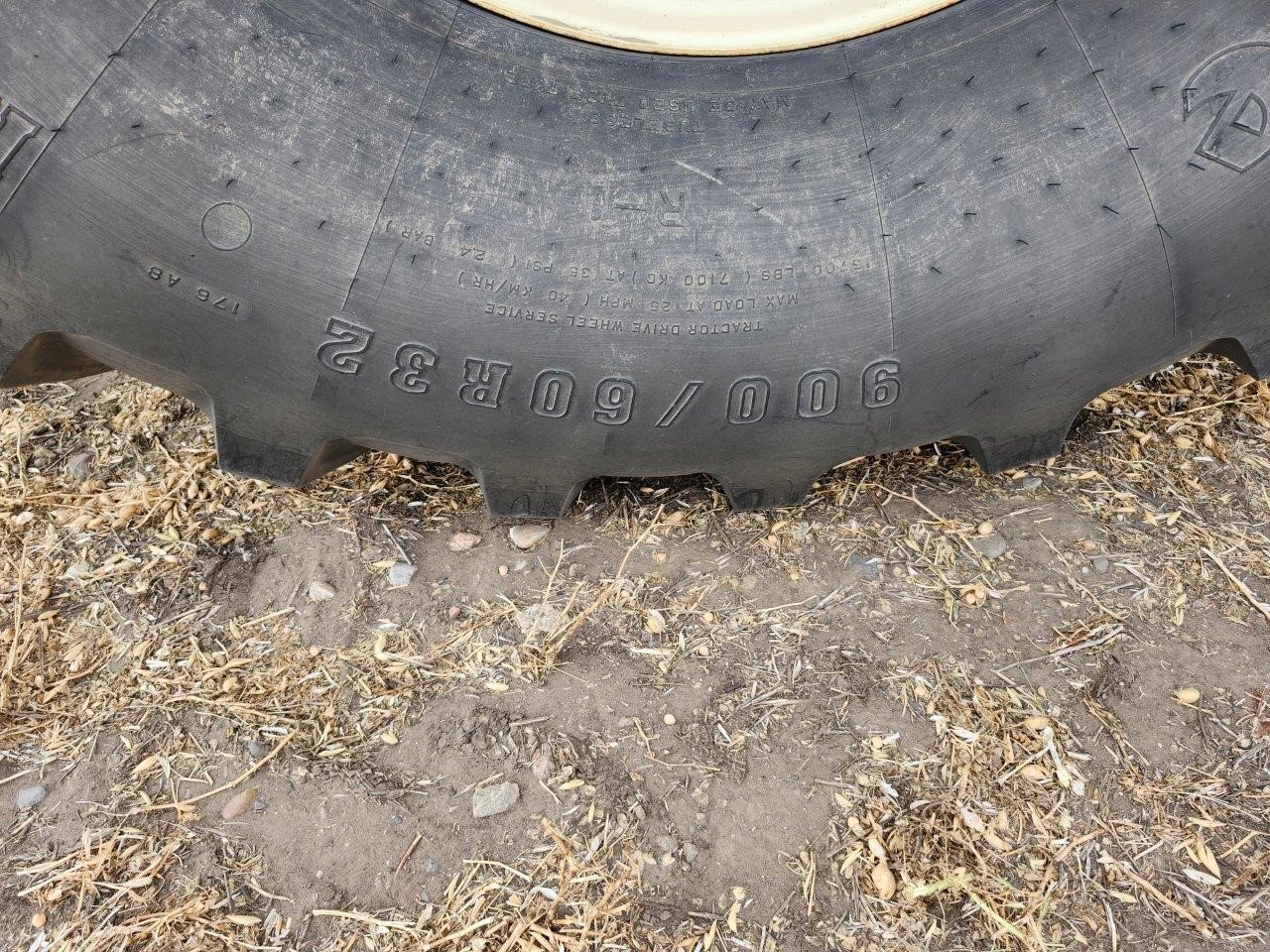 2020 J&M 1050-20S Grain Cart