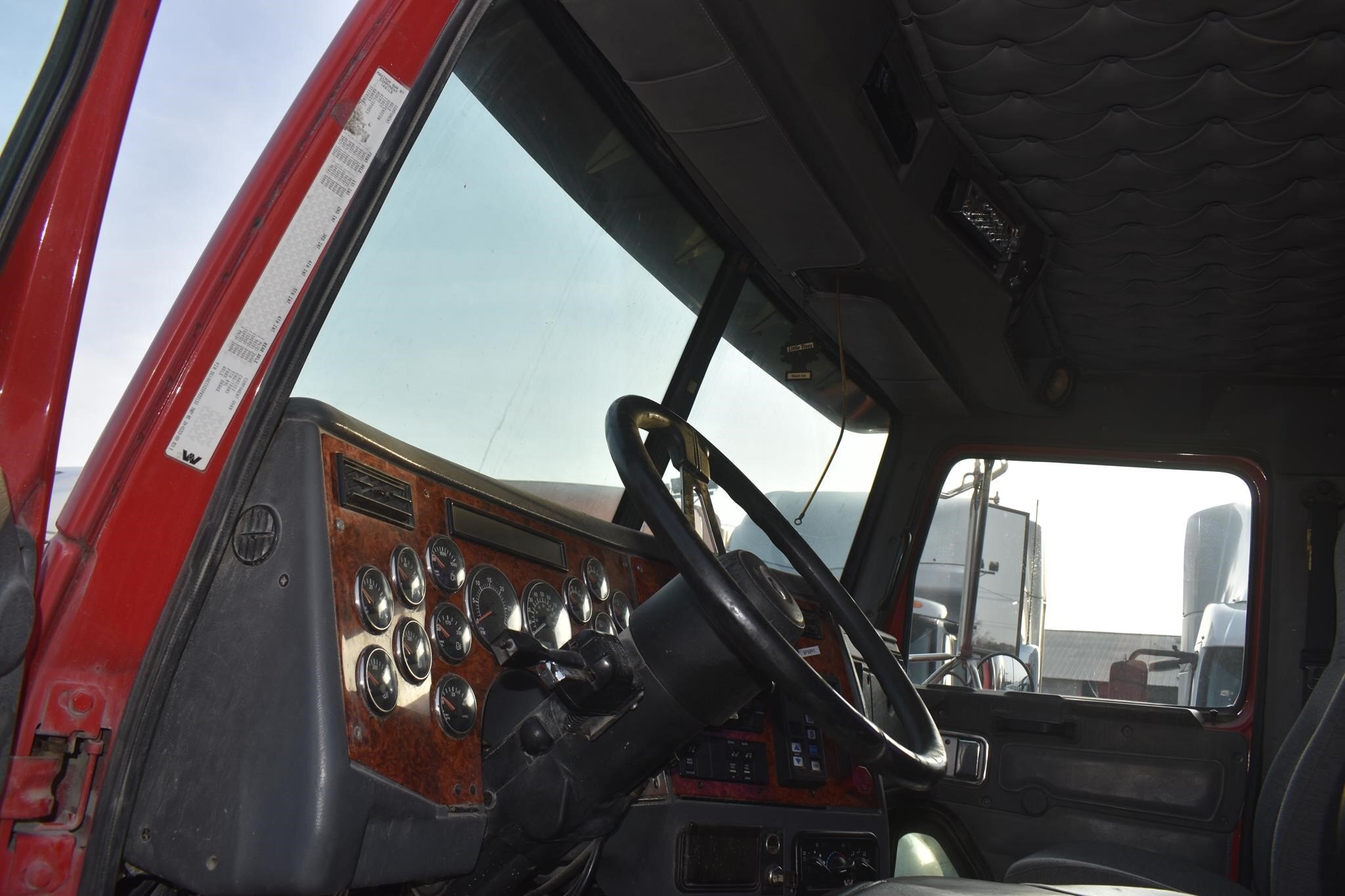 2005 Western Star 4900 Semi Trucks/Trailer