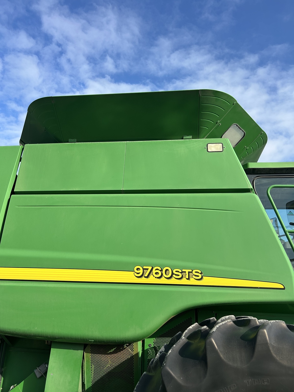 2005 John Deere 9760 STS Combine