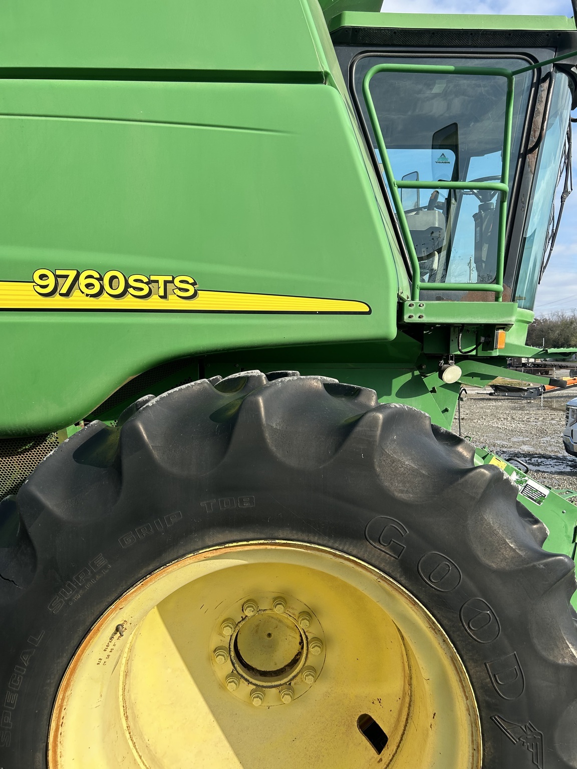 2005 John Deere 9760 STS Combine