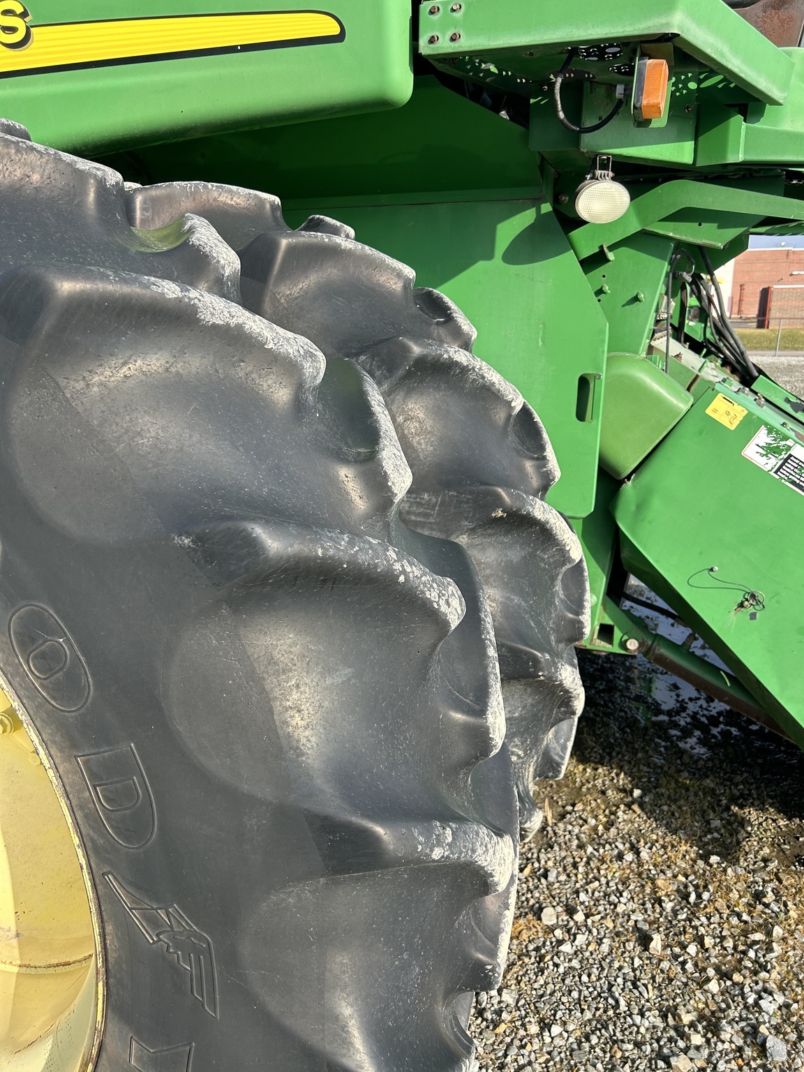 2005 John Deere 9760 STS Combine