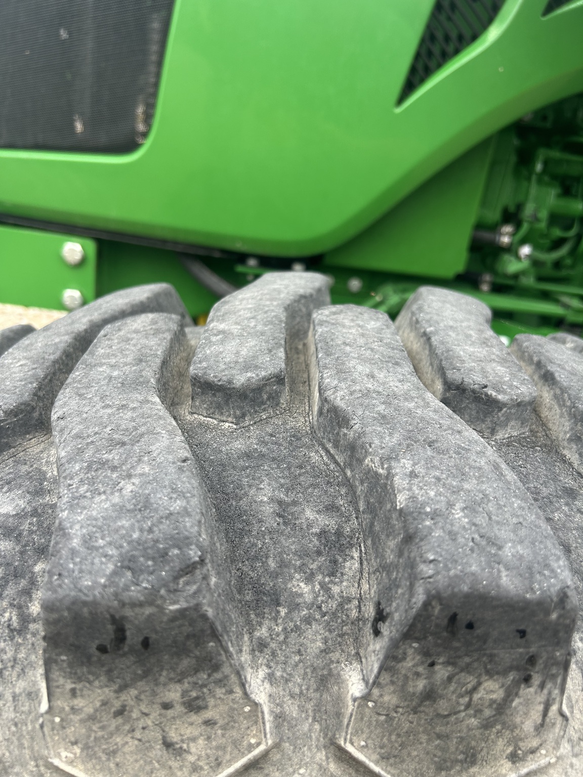 2018 John Deere 5075E Tractor