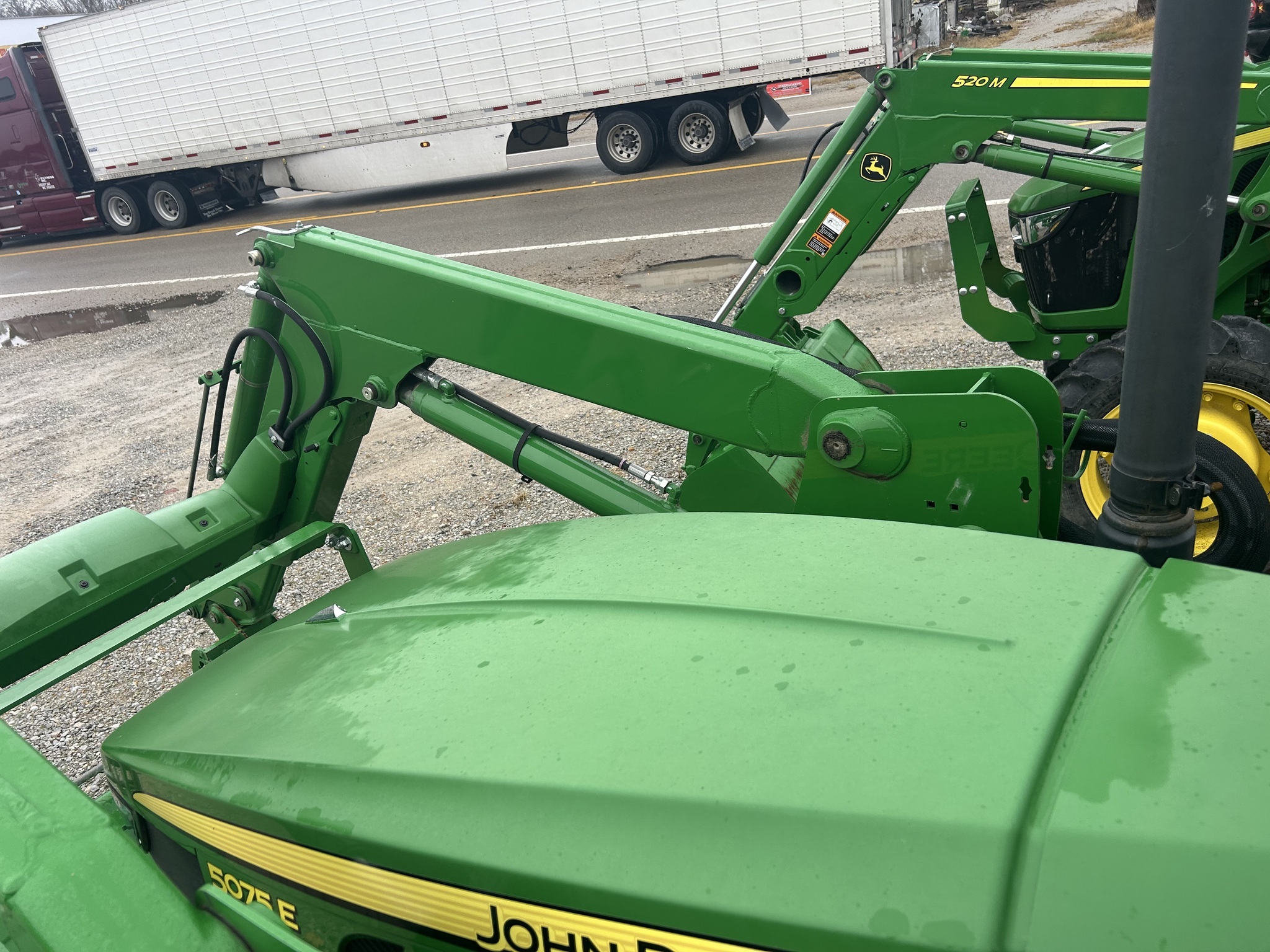 2018 John Deere 5075E Tractor