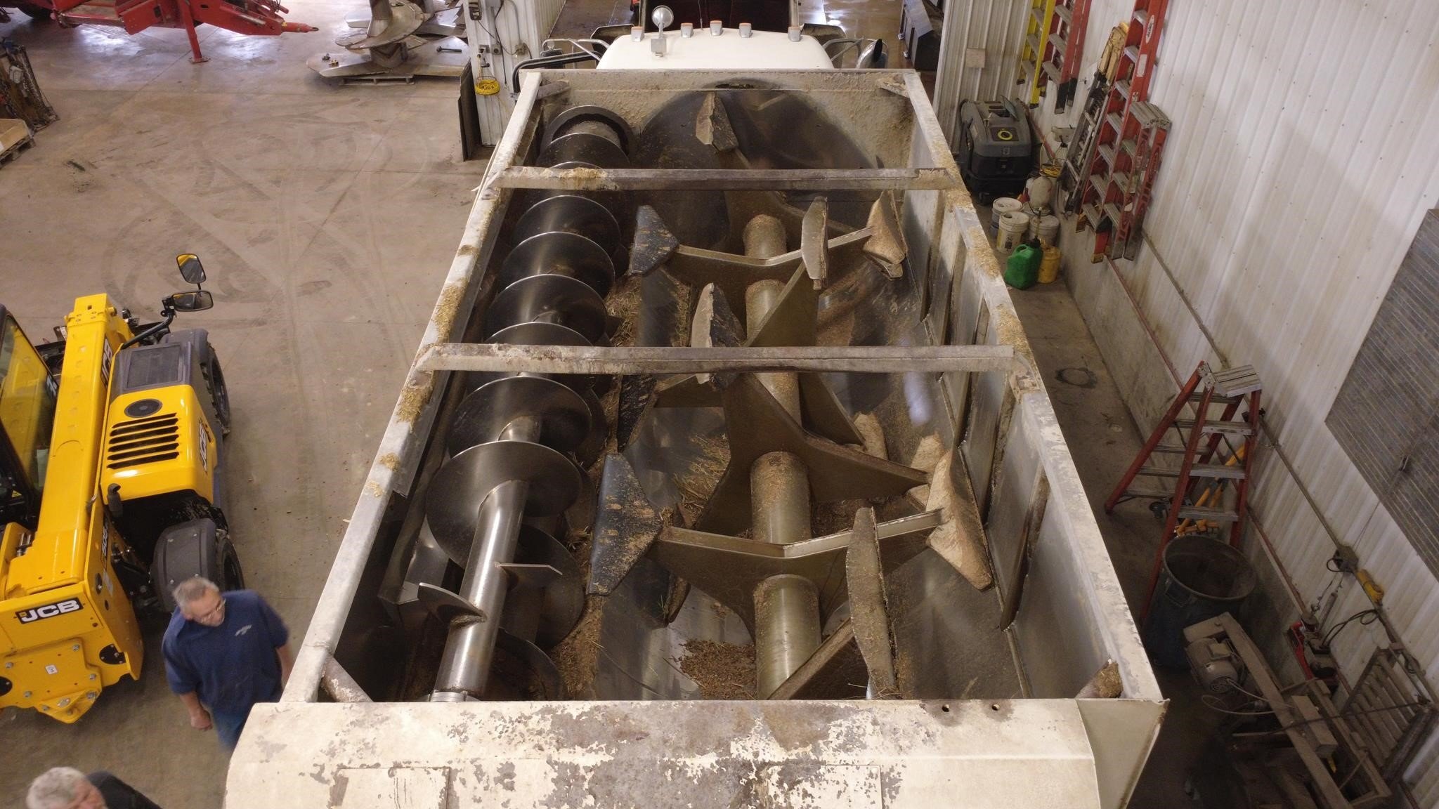  Roto Mix 620-16XD Grinders and Mixer