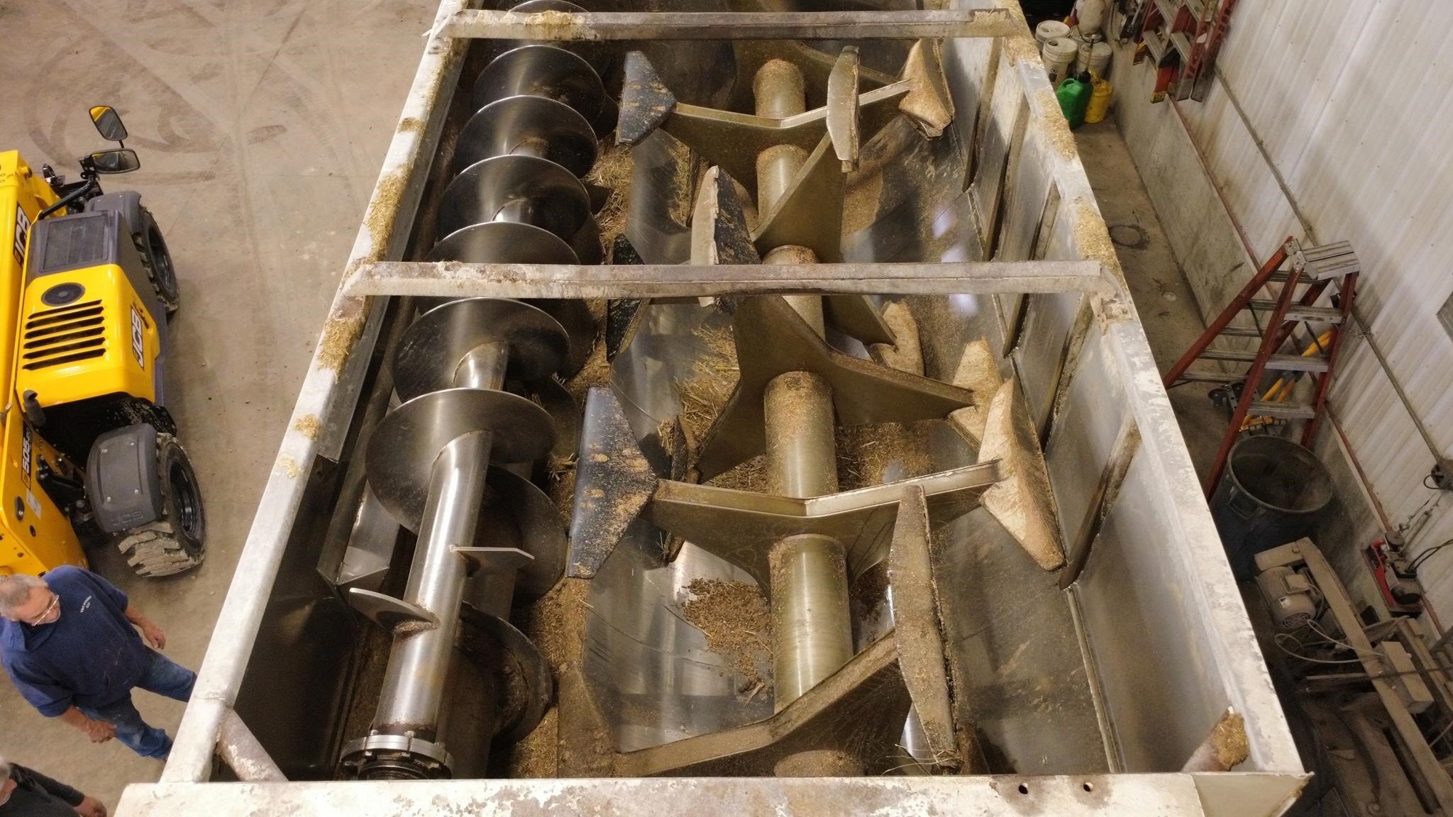  Roto Mix 620-16XD Grinders and Mixer