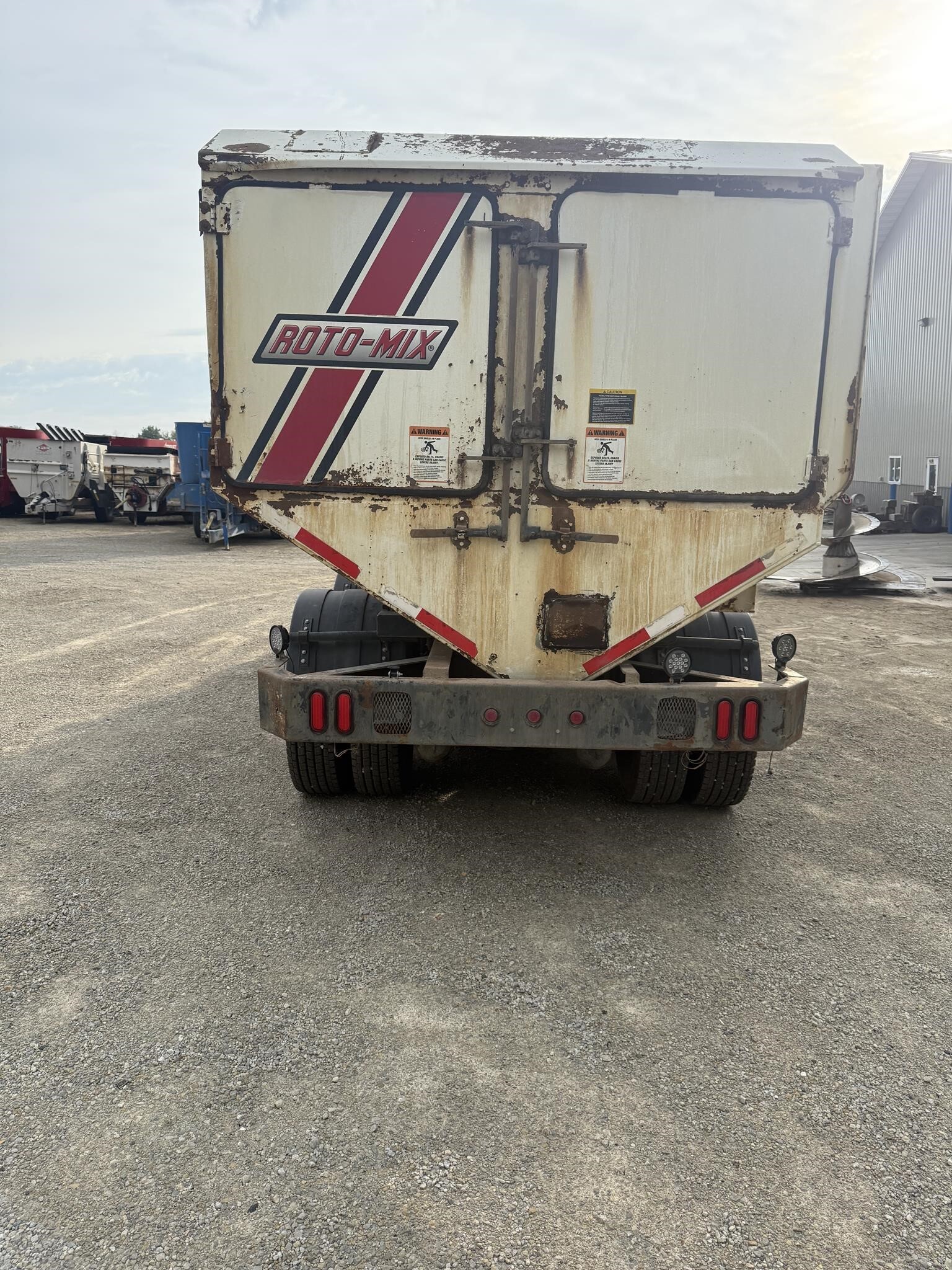  Roto Mix 620-16XD Grinders and Mixer