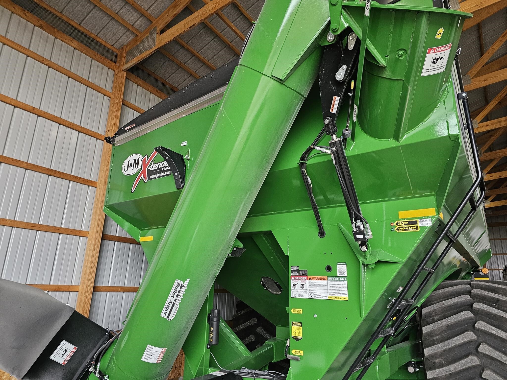  J&M 1312-20S Grain Cart