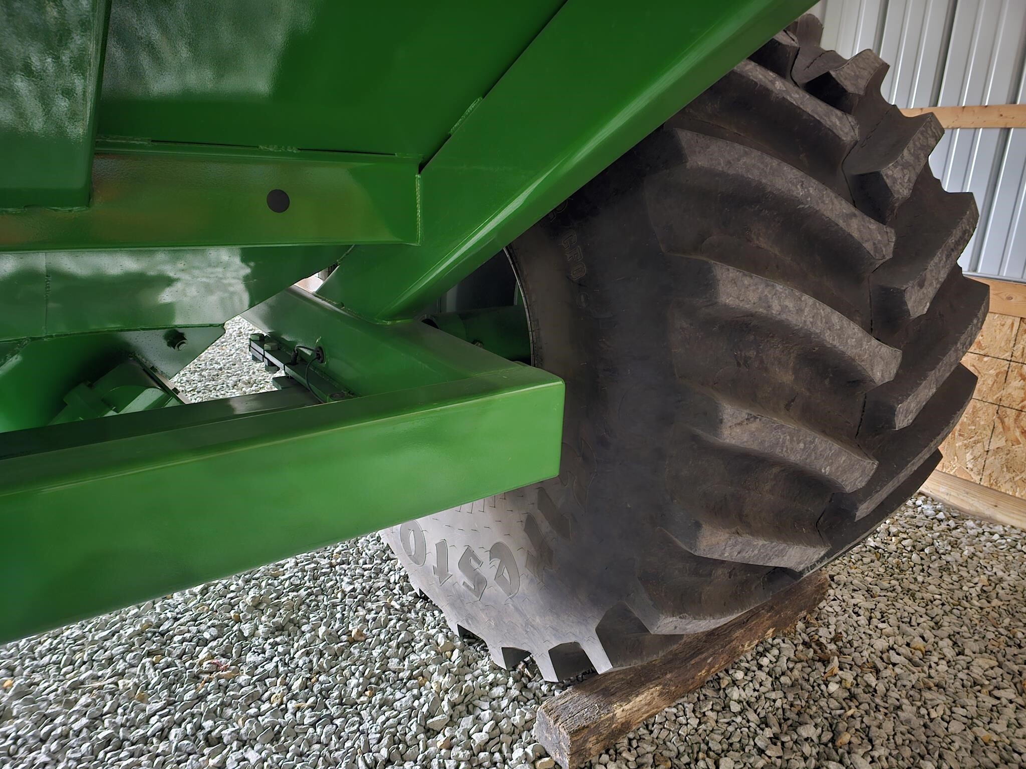  J&M 1312-20S Grain Cart