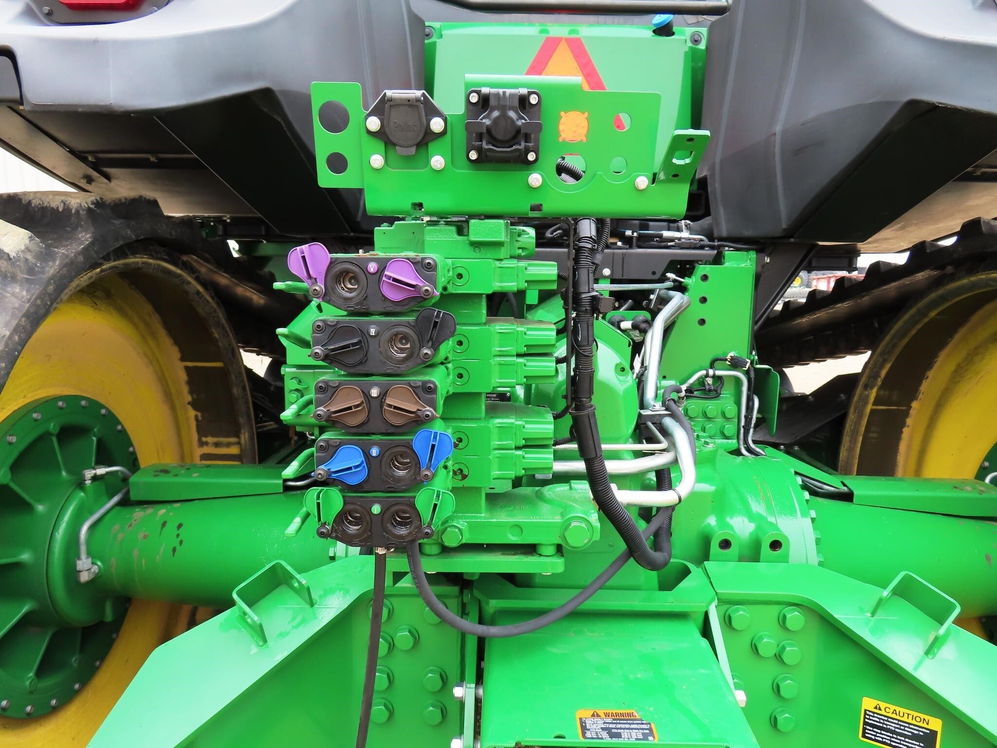 2023 John Deere 9RT 520 Tractor