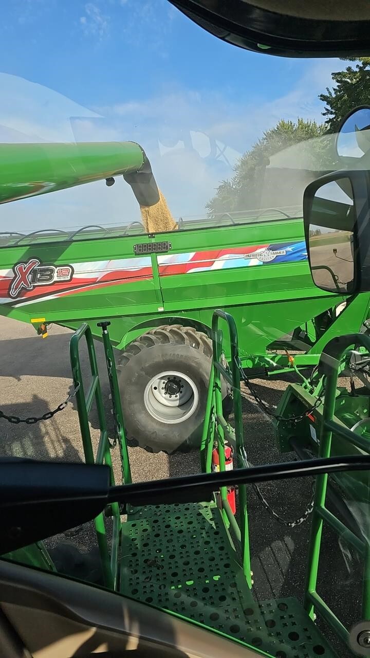  J&M 1312-20S Grain Cart