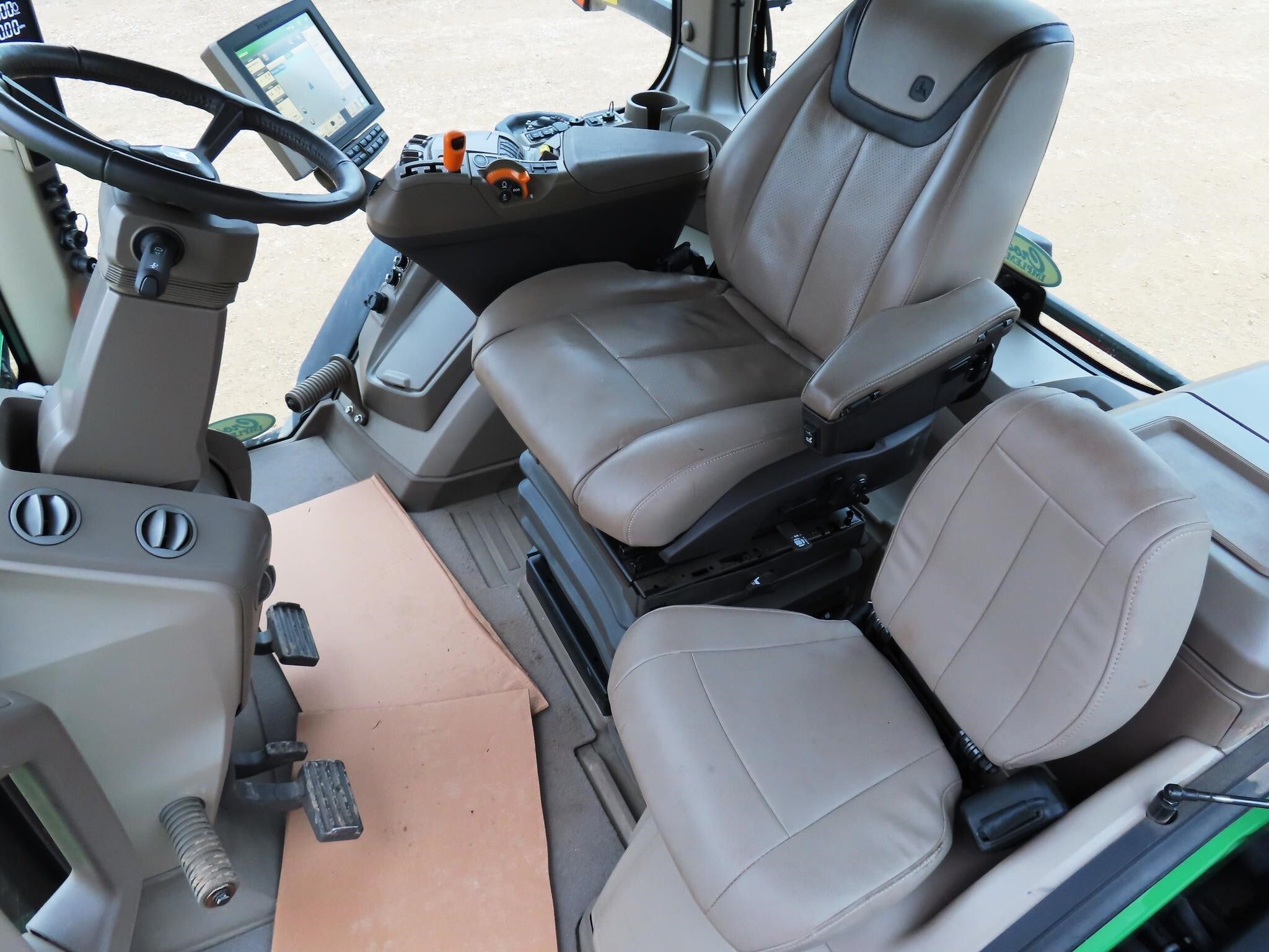 2023 John Deere 9RT 520 Tractor