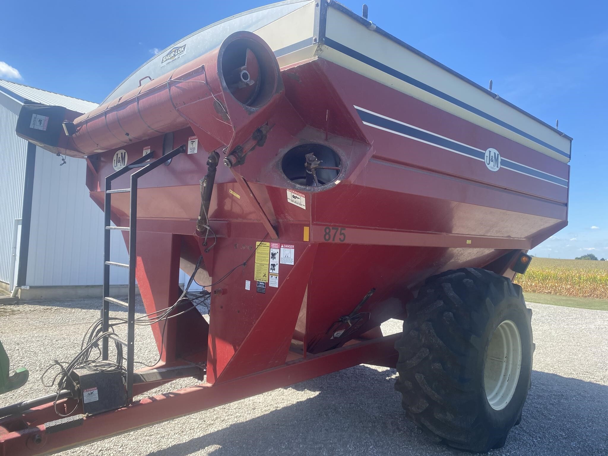  J&M 875 Grain Cart