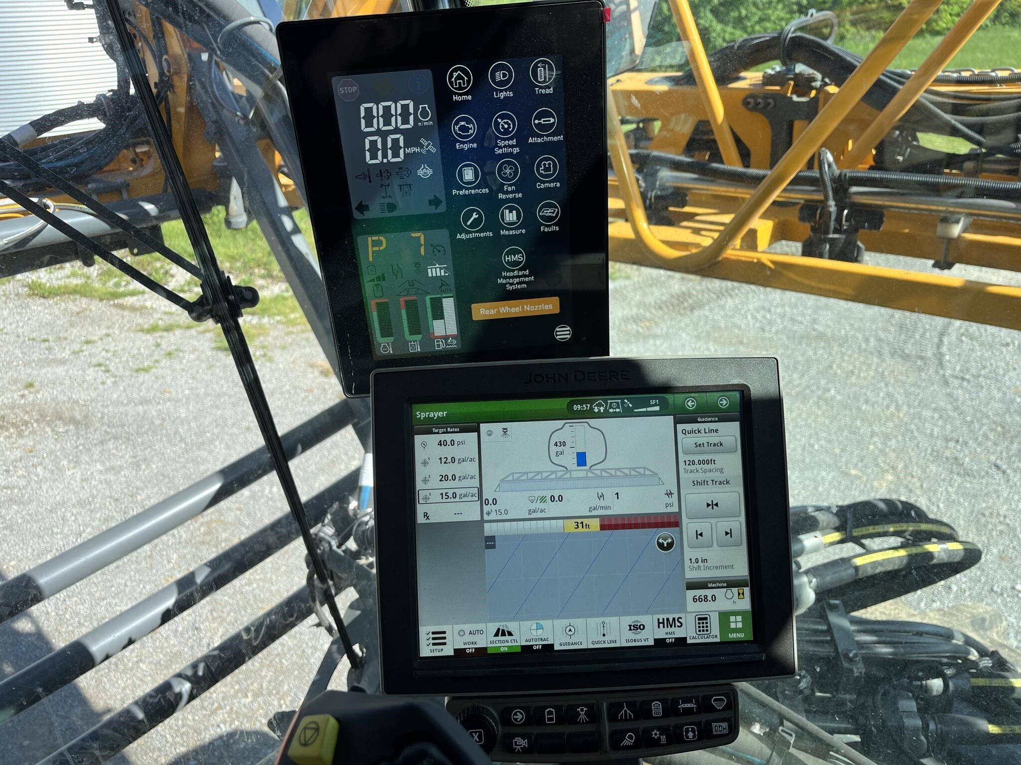 2022 Hagie STS12 Self-Propelled Sprayer