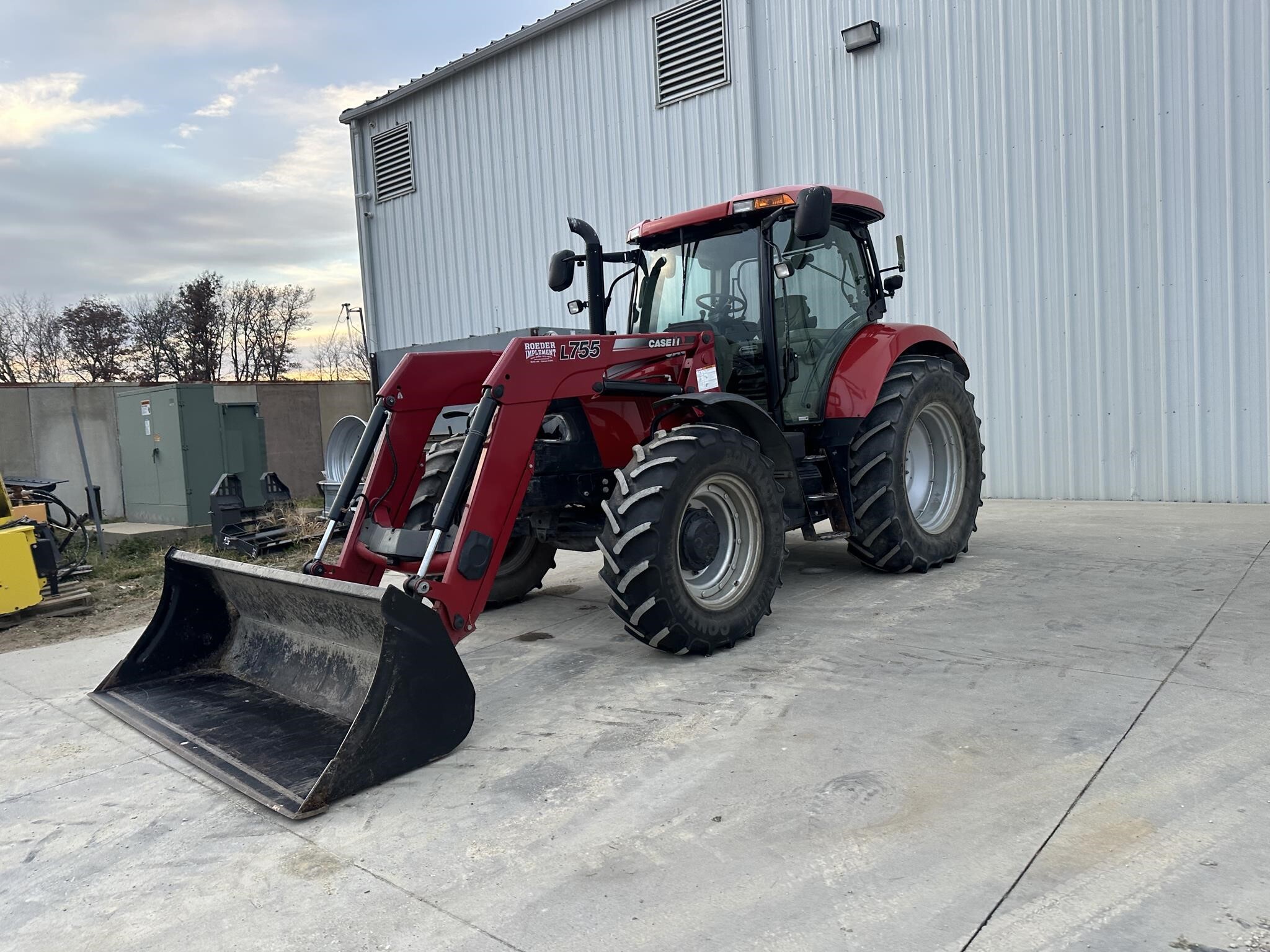 2013 Case IH Maxxum 125 Tractor