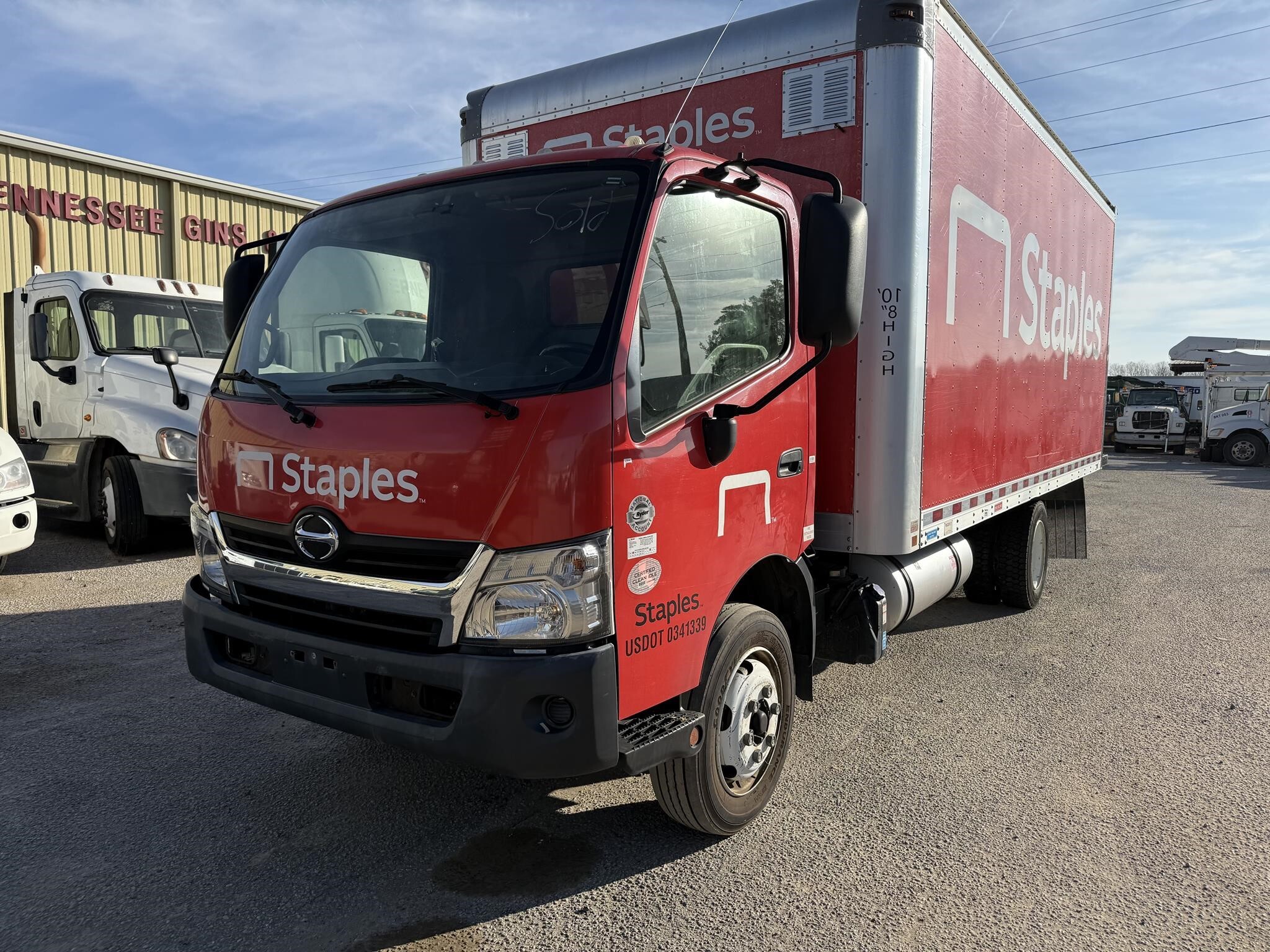 2018 Hino 195 Box Trucks/Trailer