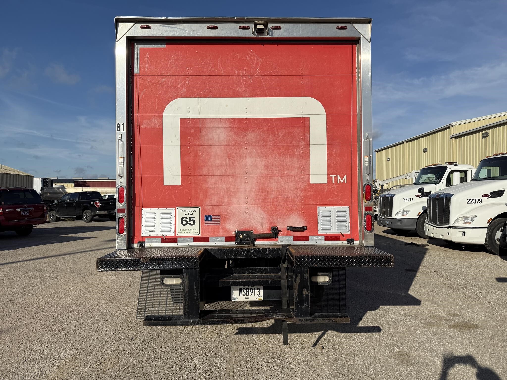 2018 Hino 195 Box Trucks/Trailer