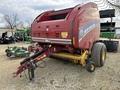2015 New Holland Roll-Belt 560 Round Baler