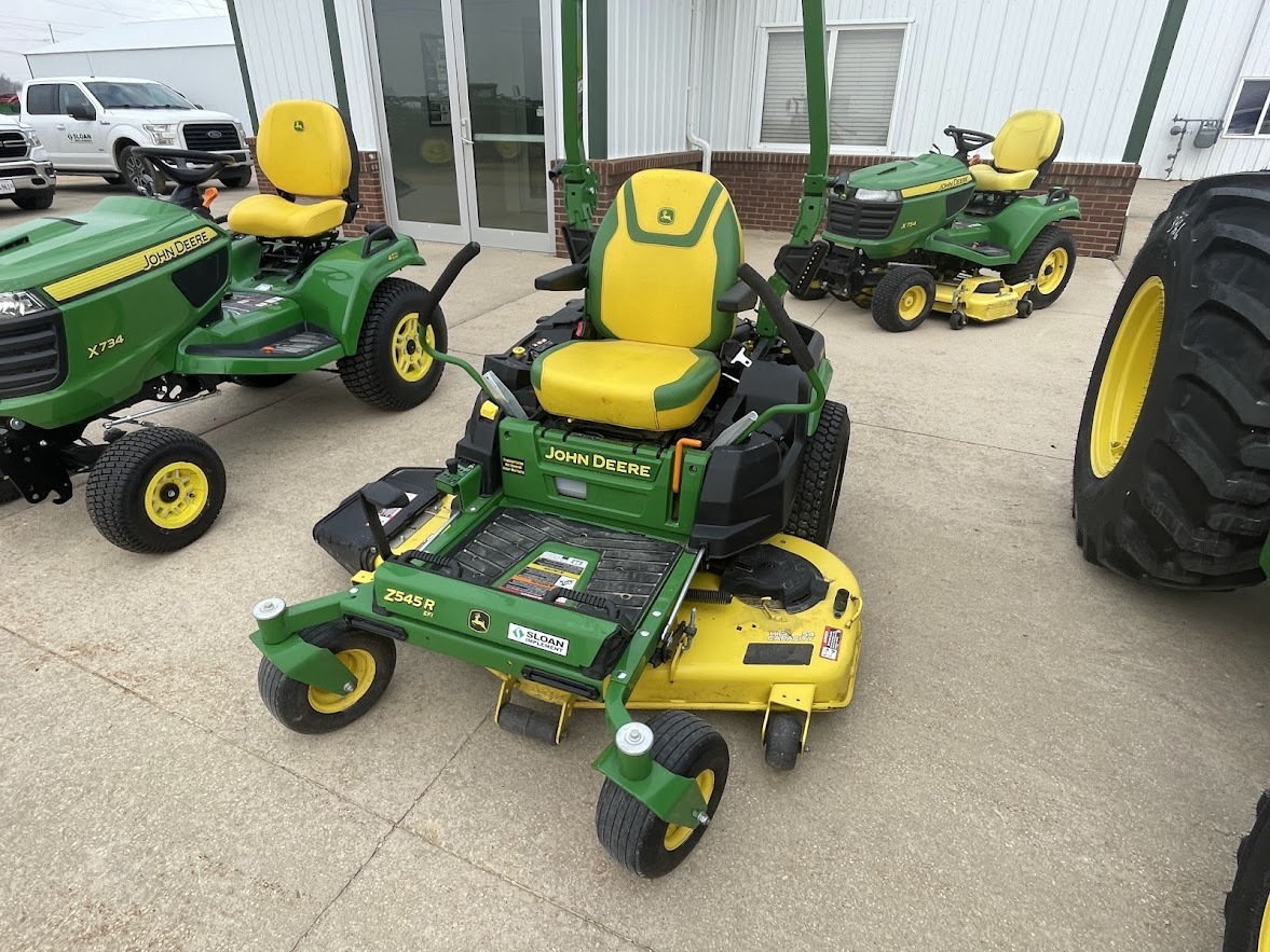 2021 John Deere Z545R Lawn Mower