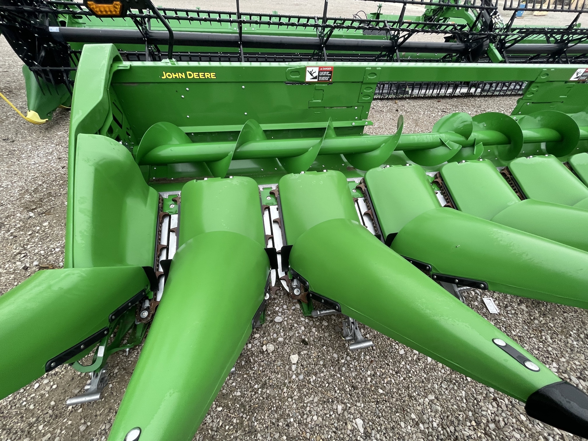 2024 John Deere C8R Corn Head