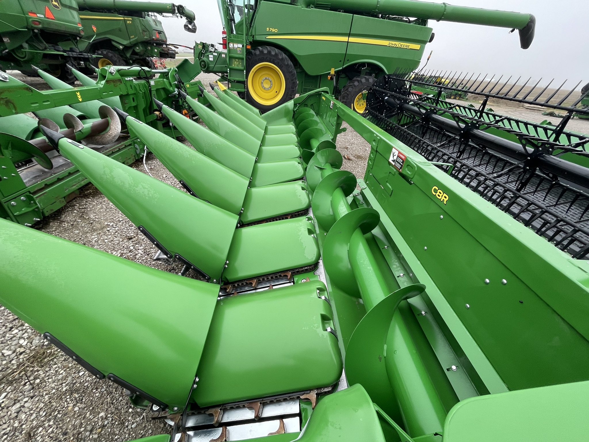 2024 John Deere C8R Corn Head