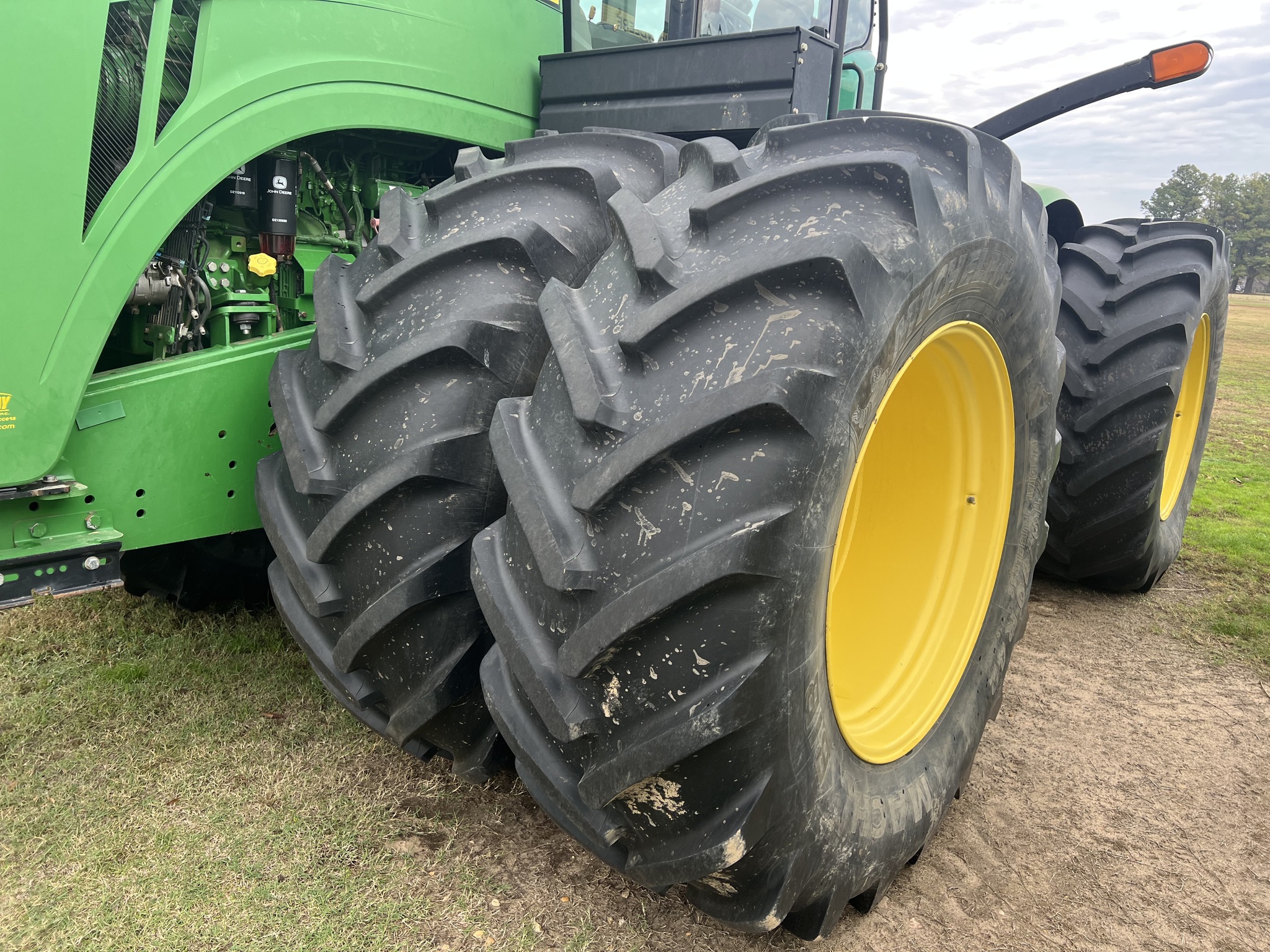 2013 John Deere 9460R Tractor
