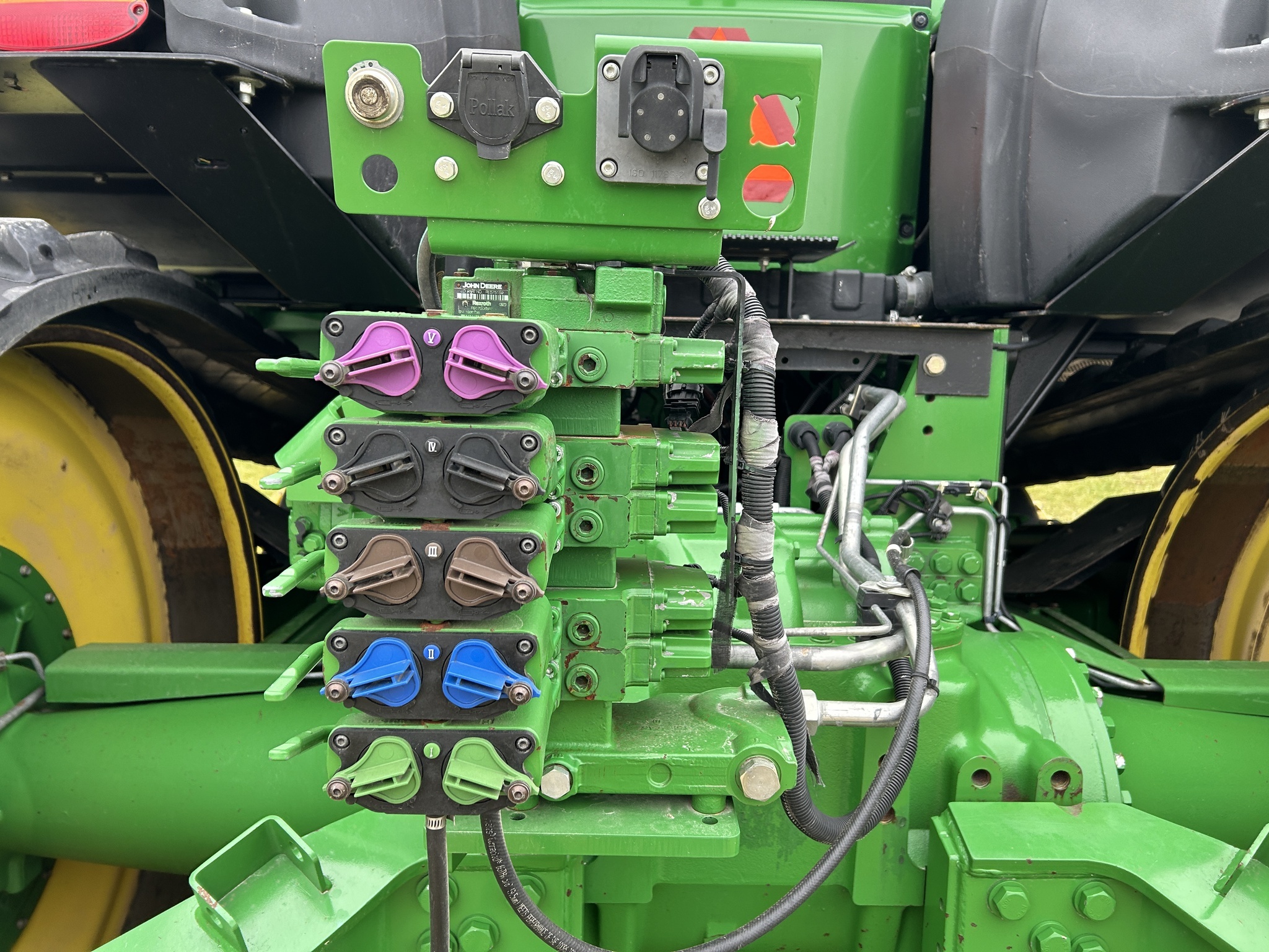 2015 John Deere 9570RT Tractor