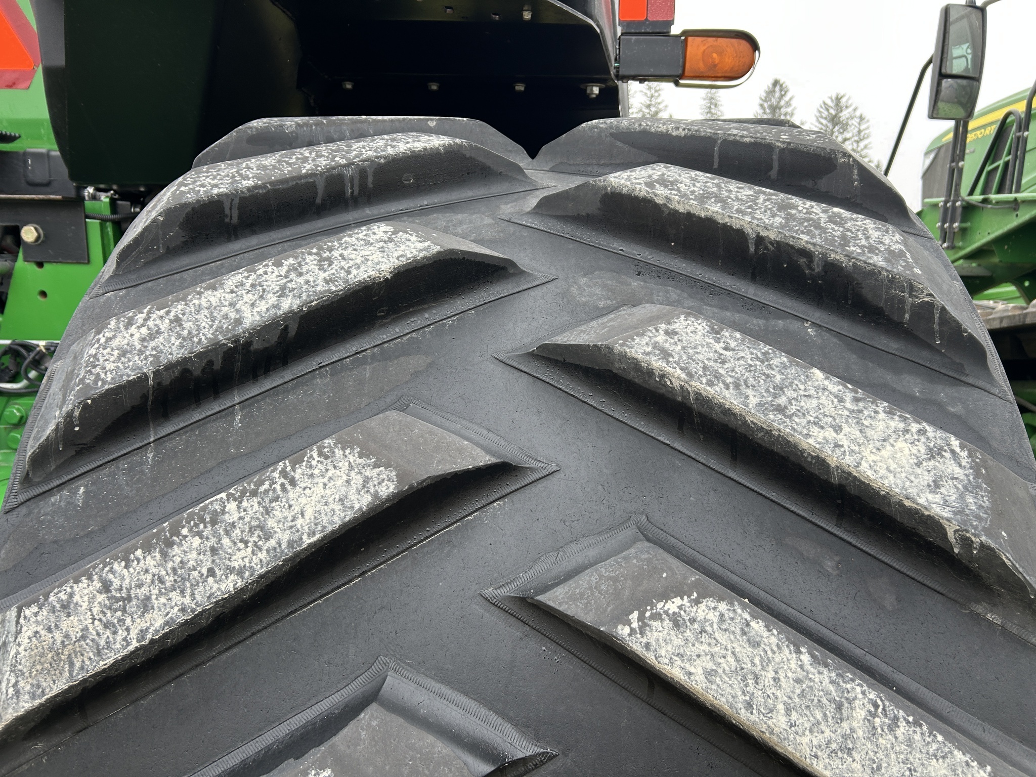 2015 John Deere 9570RT Tractor