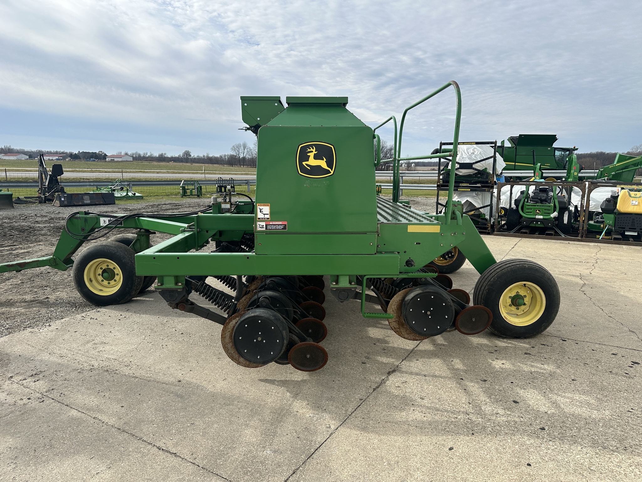 2003 John Deere 1590 Drill