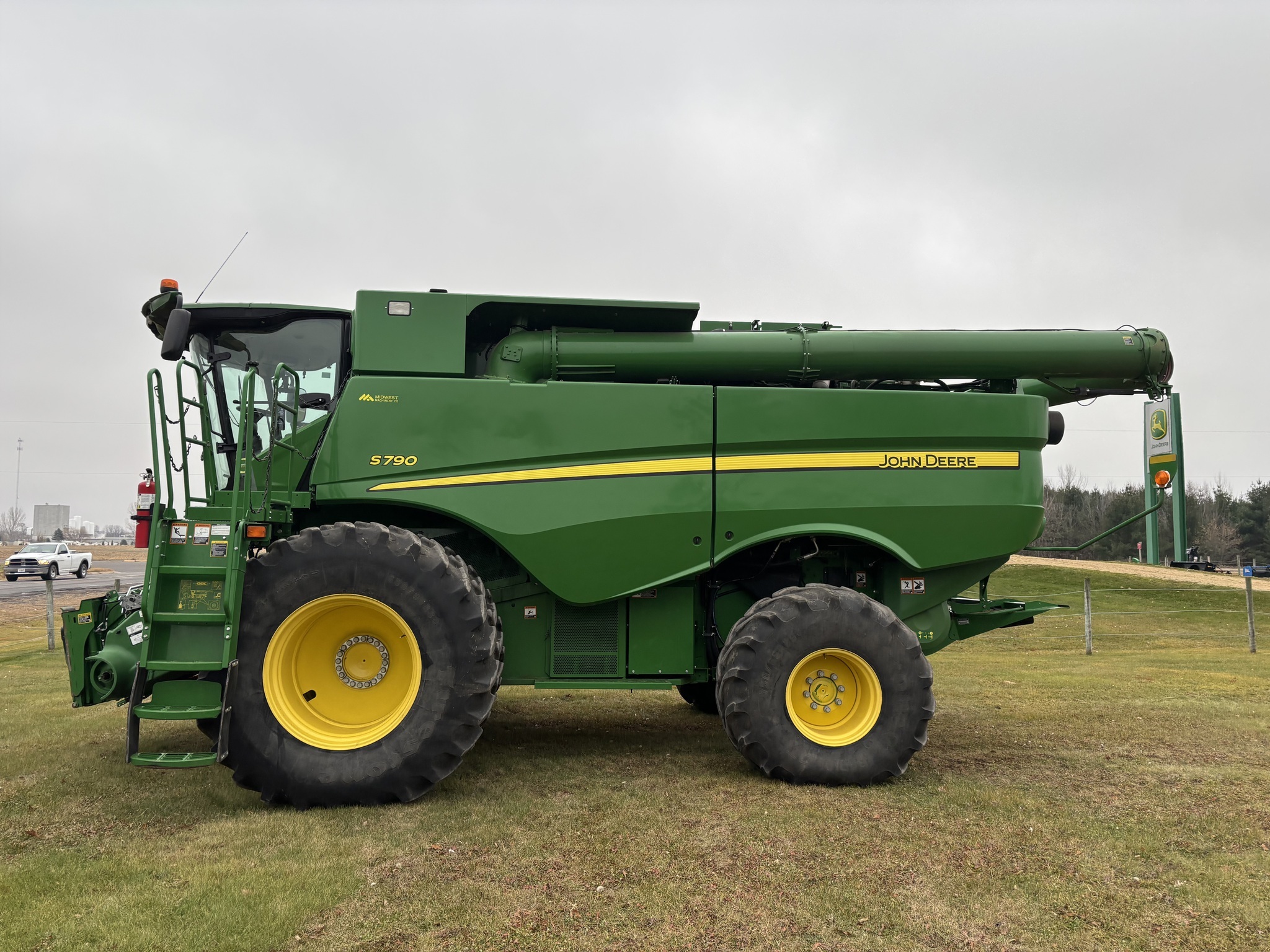 2019 John Deere S790 Combine