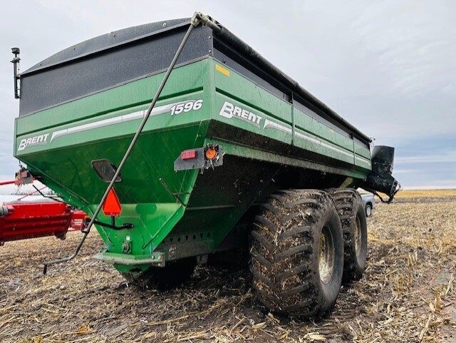 2015 Brent 1596 Grain Cart