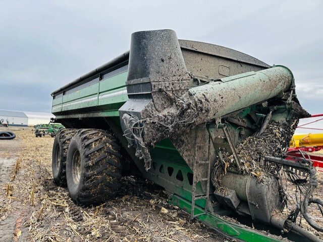 2015 Brent 1596 Grain Cart